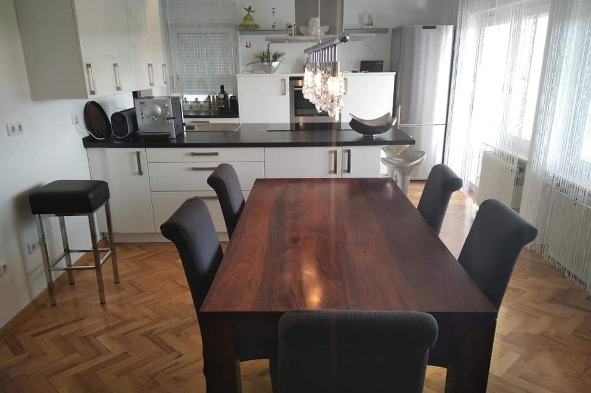 Holiday Home Dugo Selo M&A - Five Bedroom Holiday Home with Terrace-Eetkamer