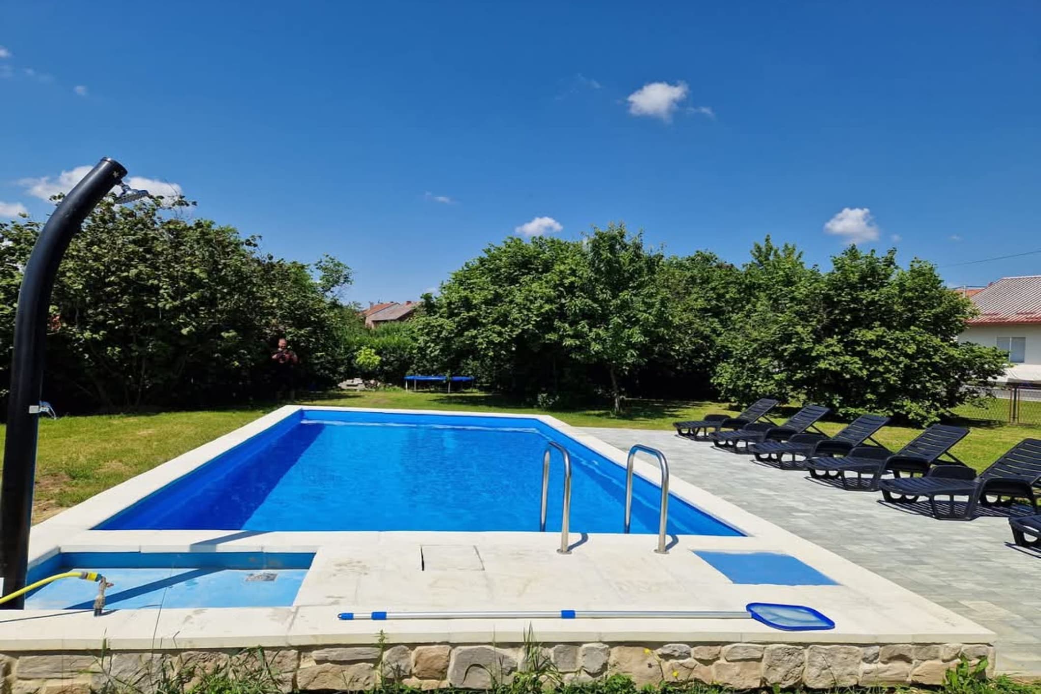 Holiday Home Dugo Selo M&A - Five Bedroom Holiday Home with Terrace-Zwembad