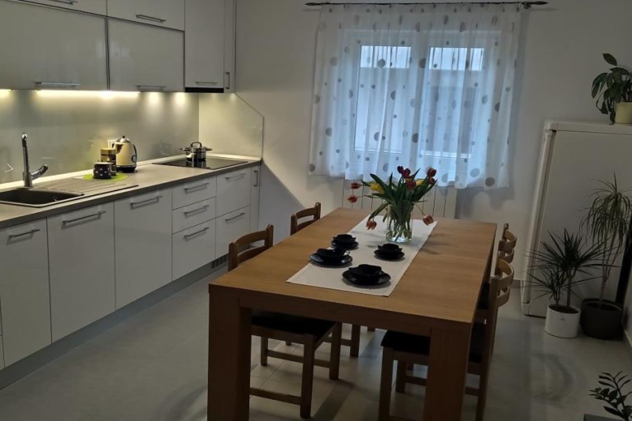 Apartments Roščić -  Superior Two Bedroom Apartment with Balcony and Sea View-Kitchen