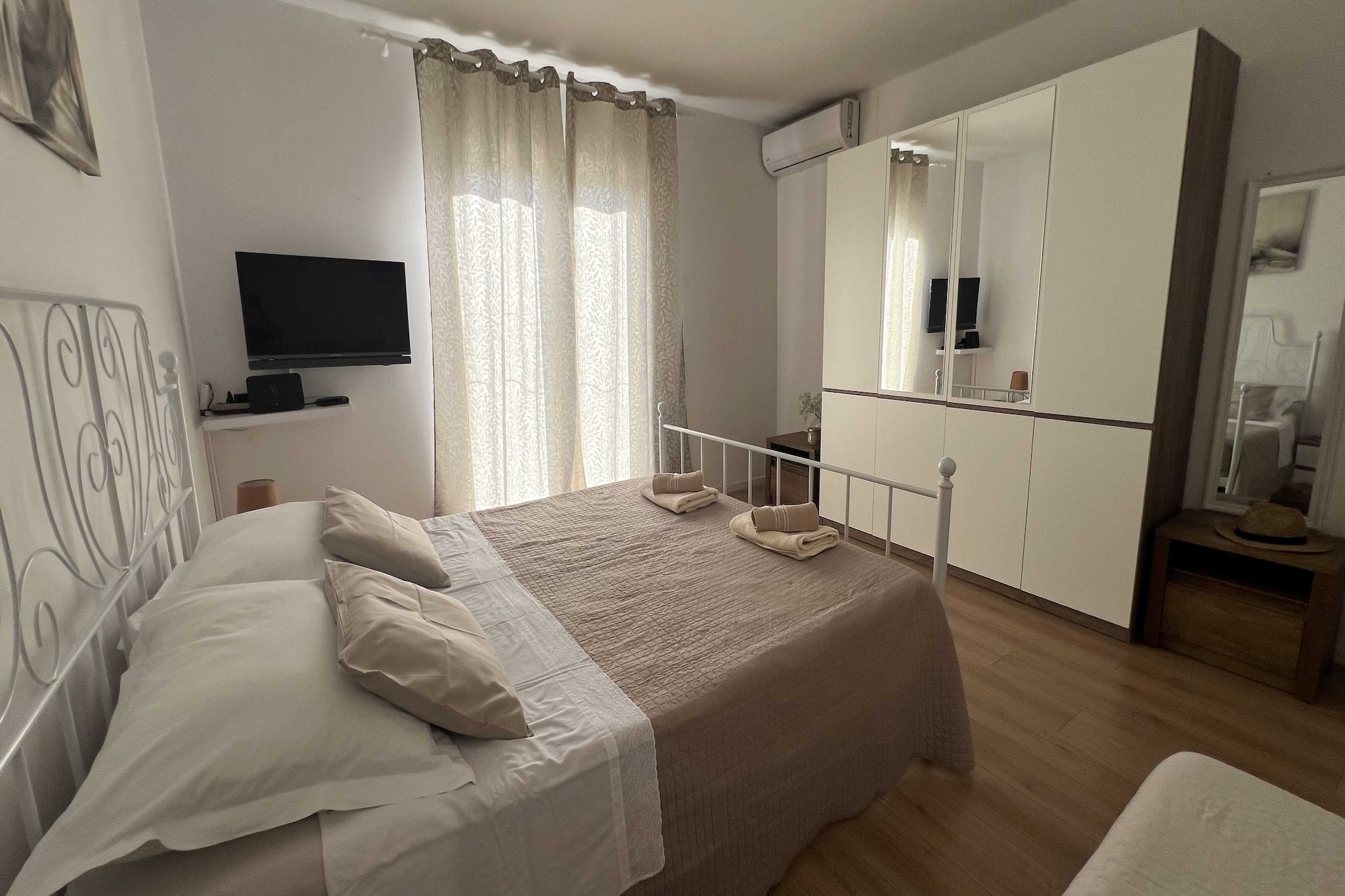 Apartmani Vela Makarska - Two Bedroom Apartment With Balcony-Slaapkamer