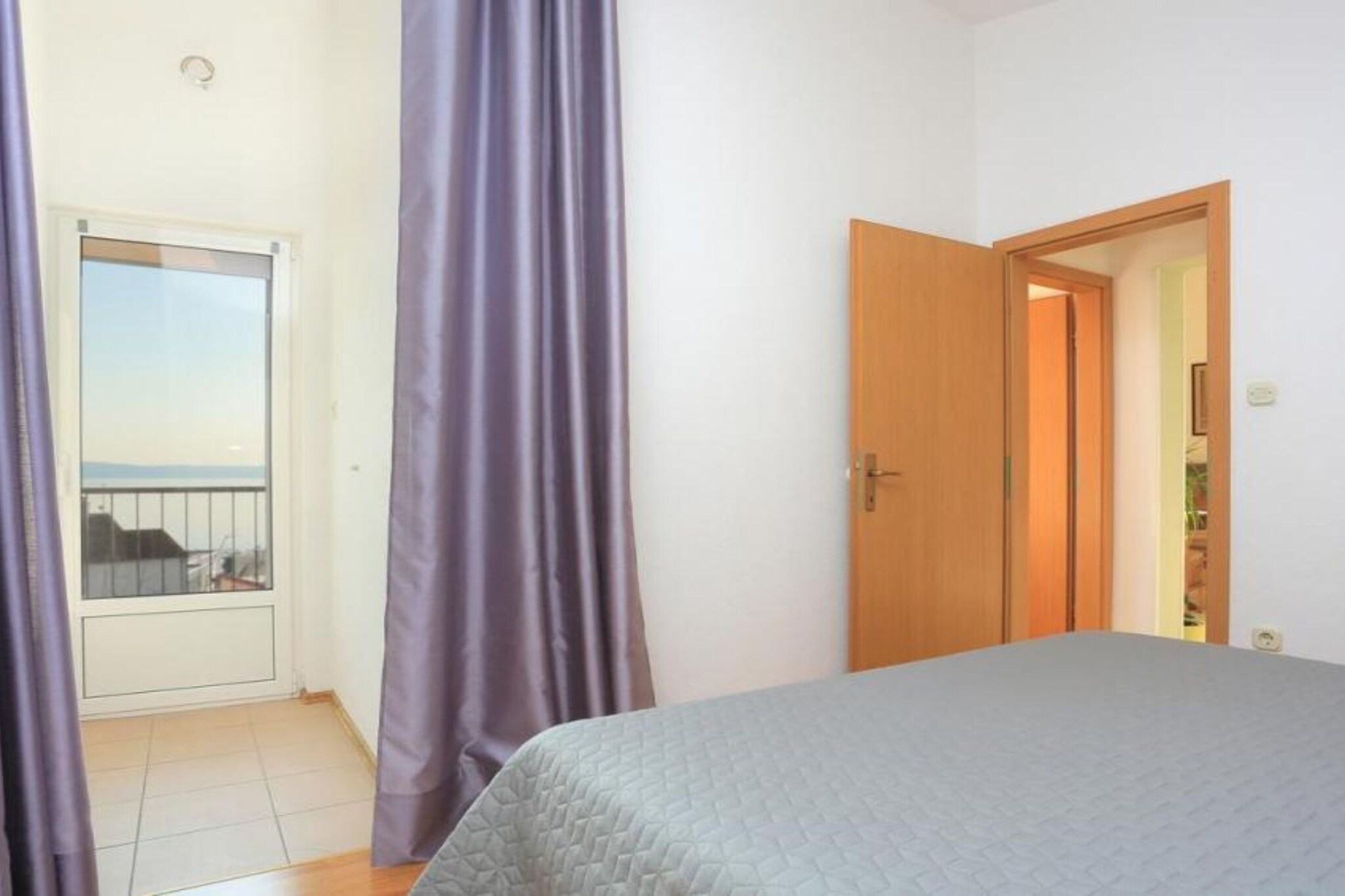 Apartments Roščić -  Classic Two Bedroom Apartment with Balcony and Sea View-Bedroom