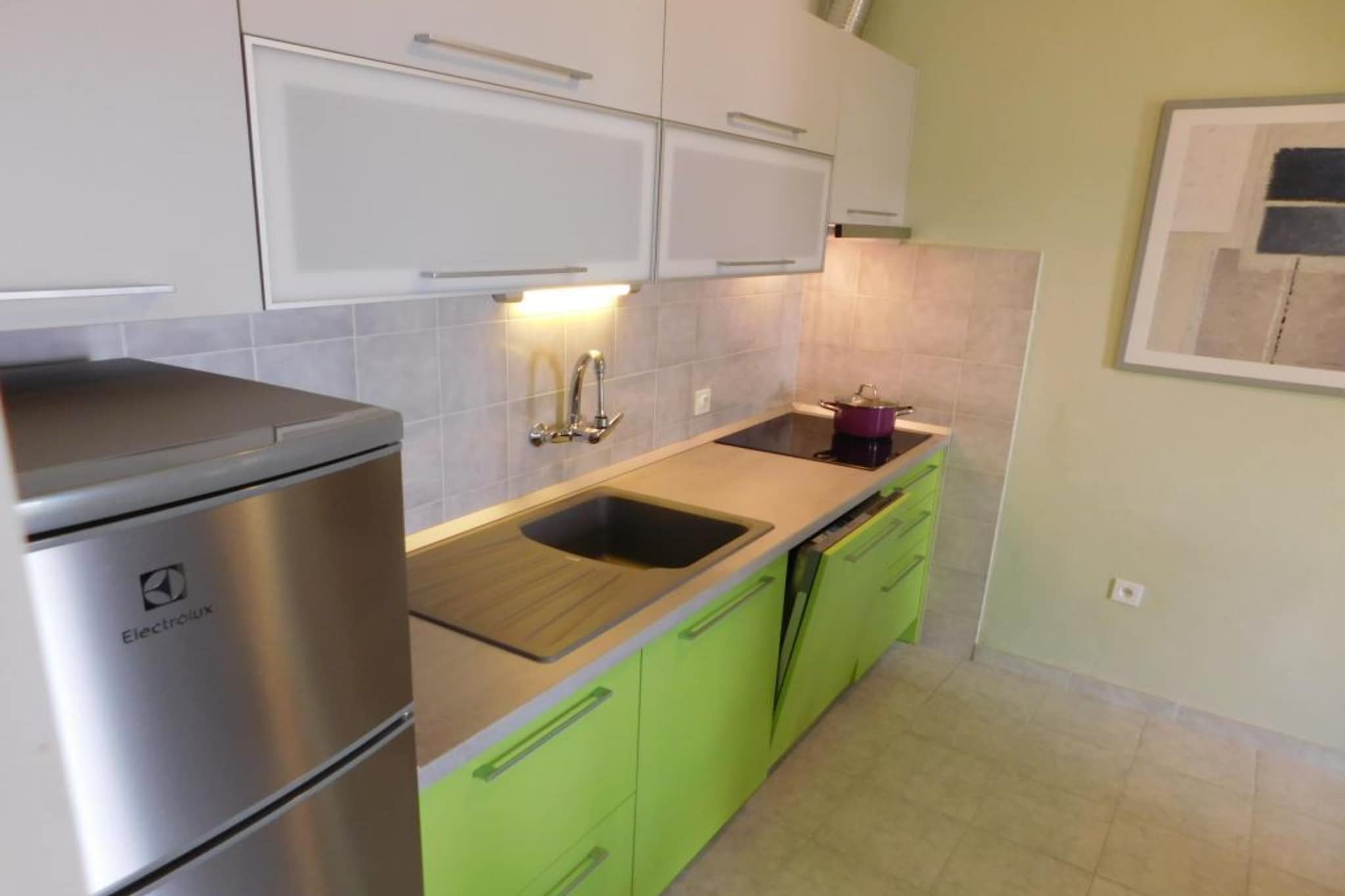 Apartments Roščić - Two Bedroom Apartment with Balcony-Kitchen