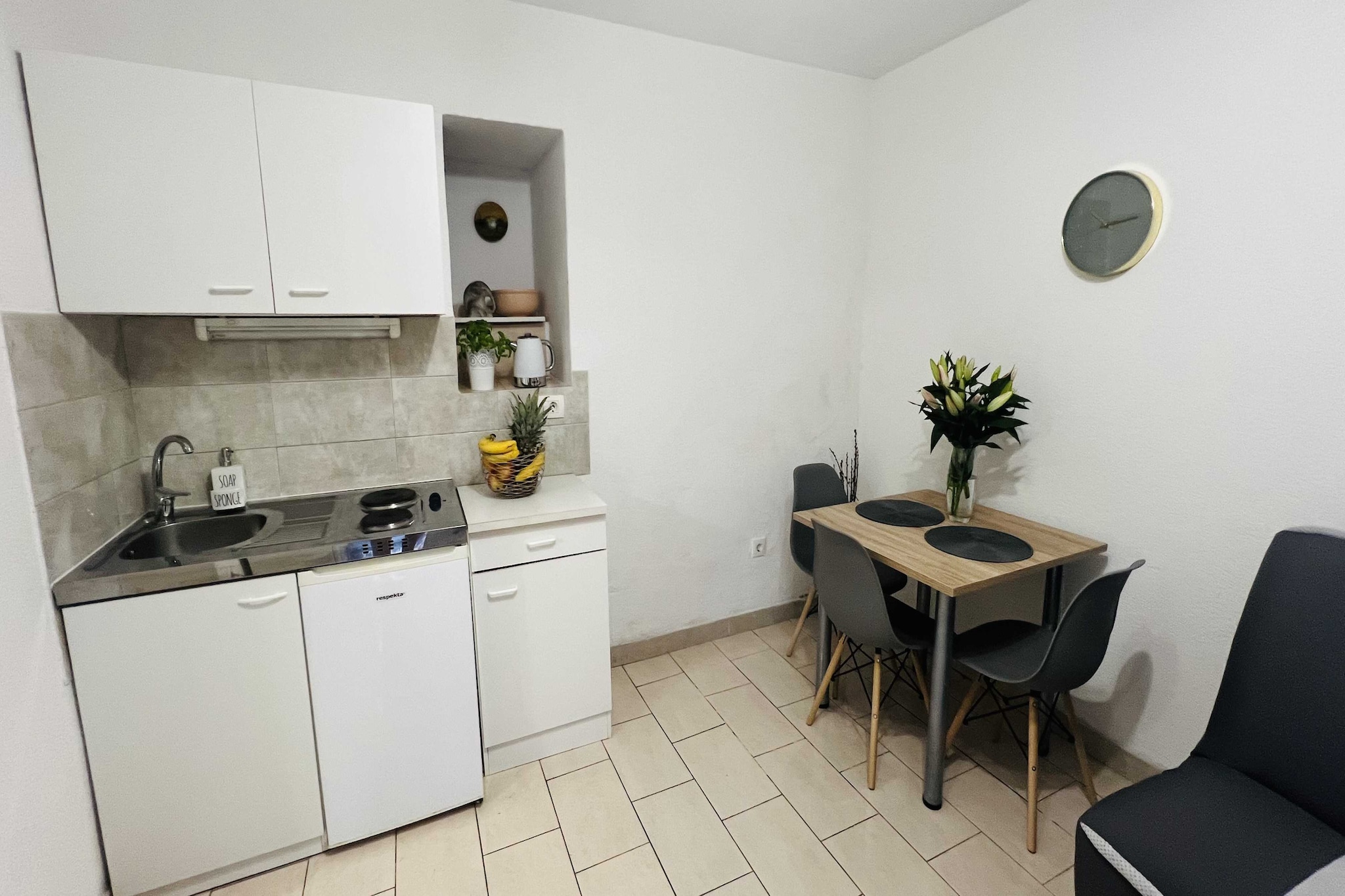 Apartmani Vela Makarska - Studio With Garden View-Keuken
