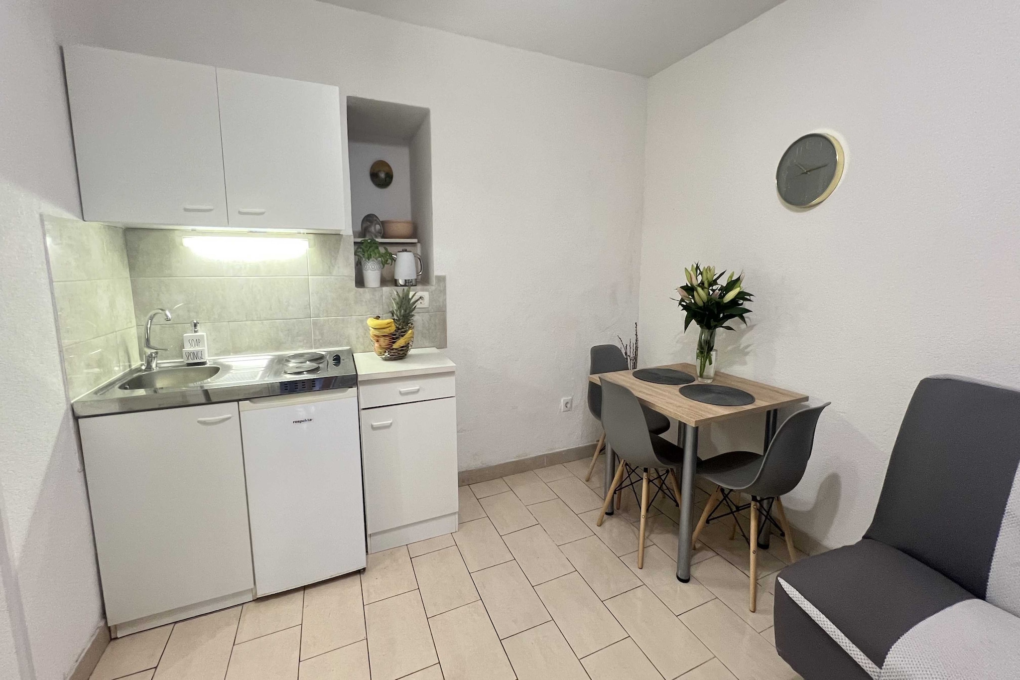 Apartmani Vela Makarska - Studio With Garden View-Keuken