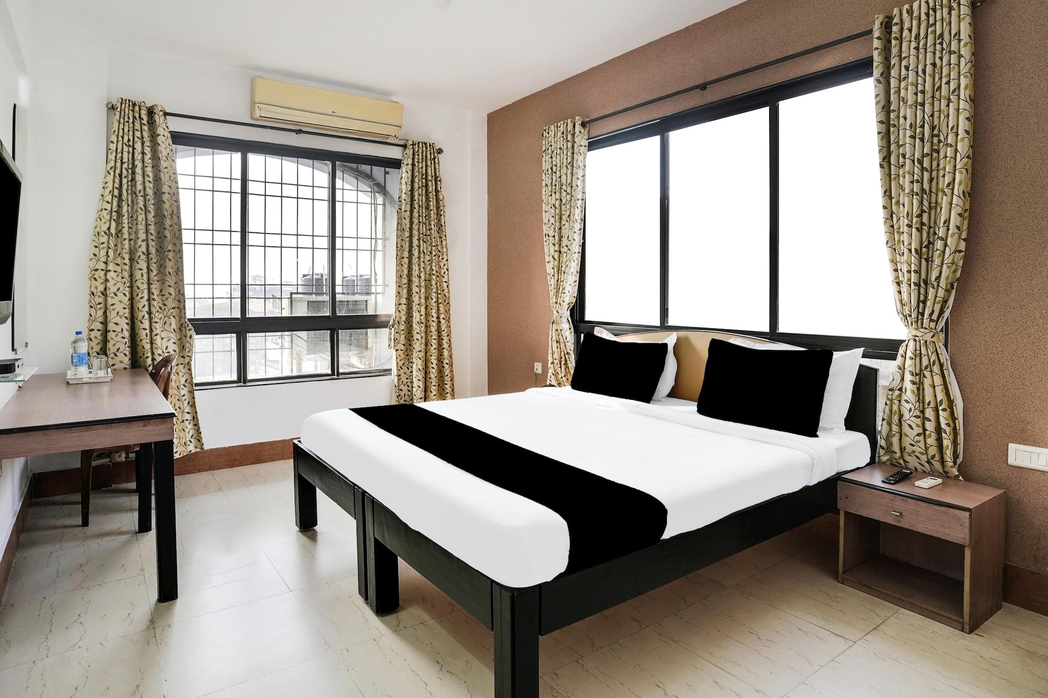 Super Townhouse Central Bazar Road Ramdaspeth