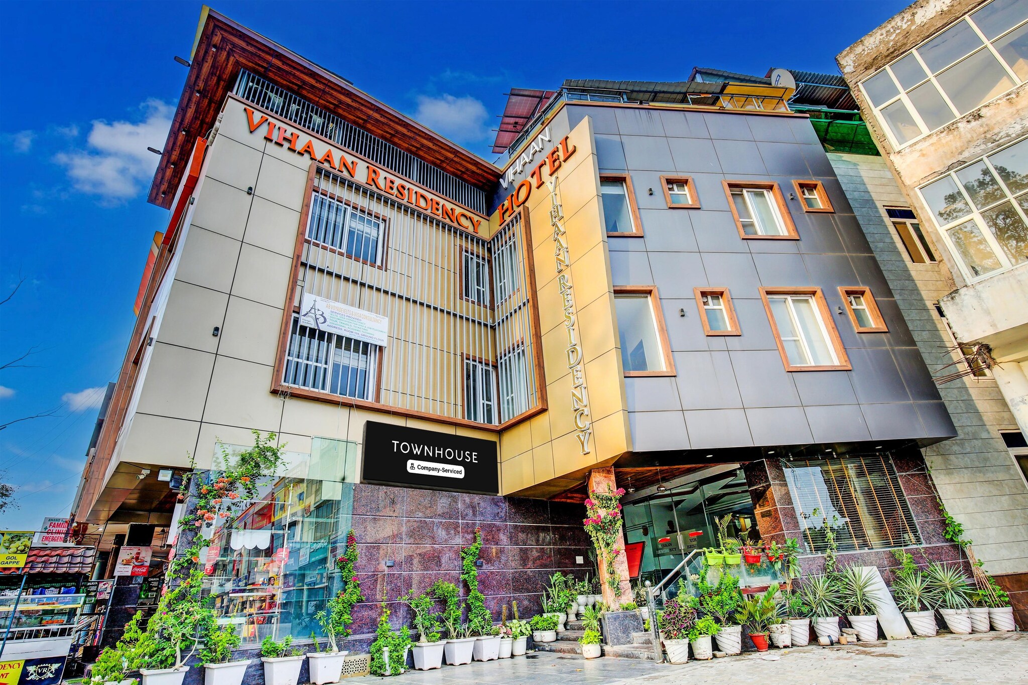 Cosy Stays at Eastern View by Vihaan Residency