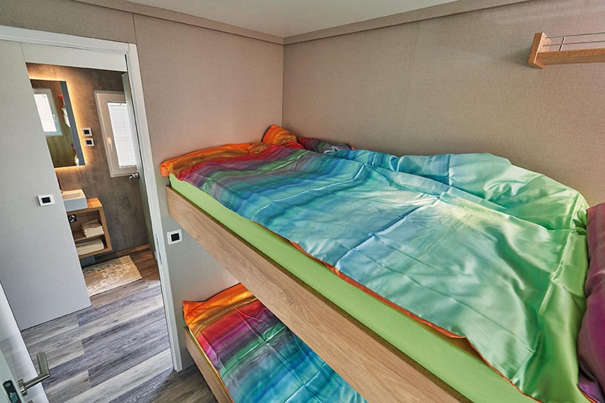 The Seaborn Residence - Two Bedroom Floating House-Slaapkamer