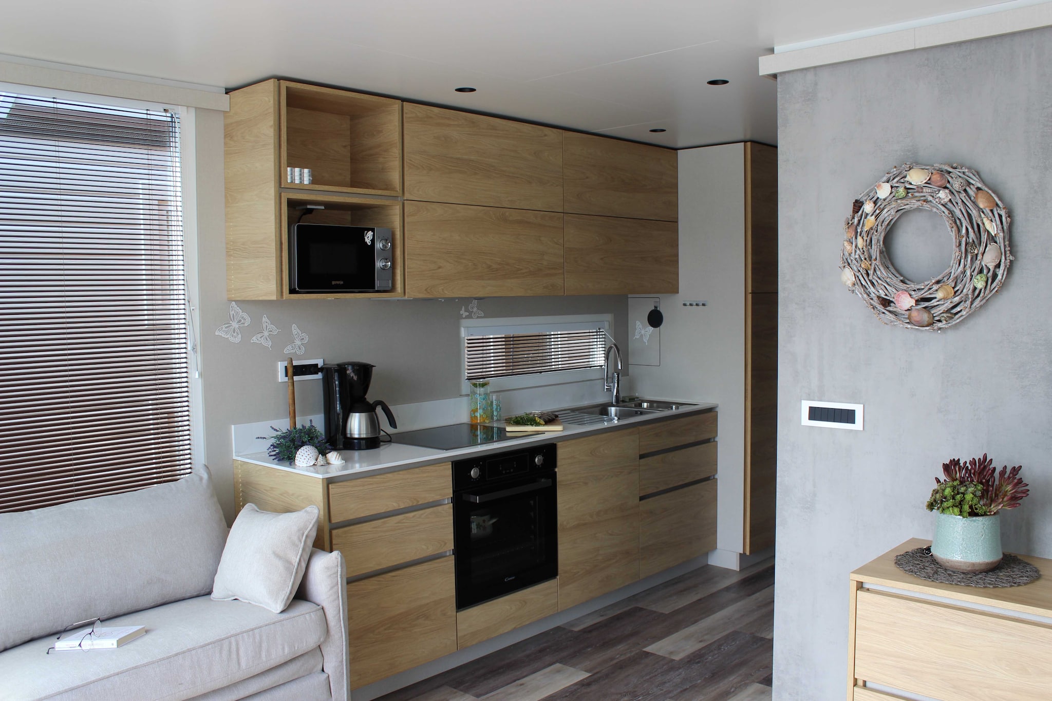 The Seaborn Residence - Two Bedroom Floating House-Keuken