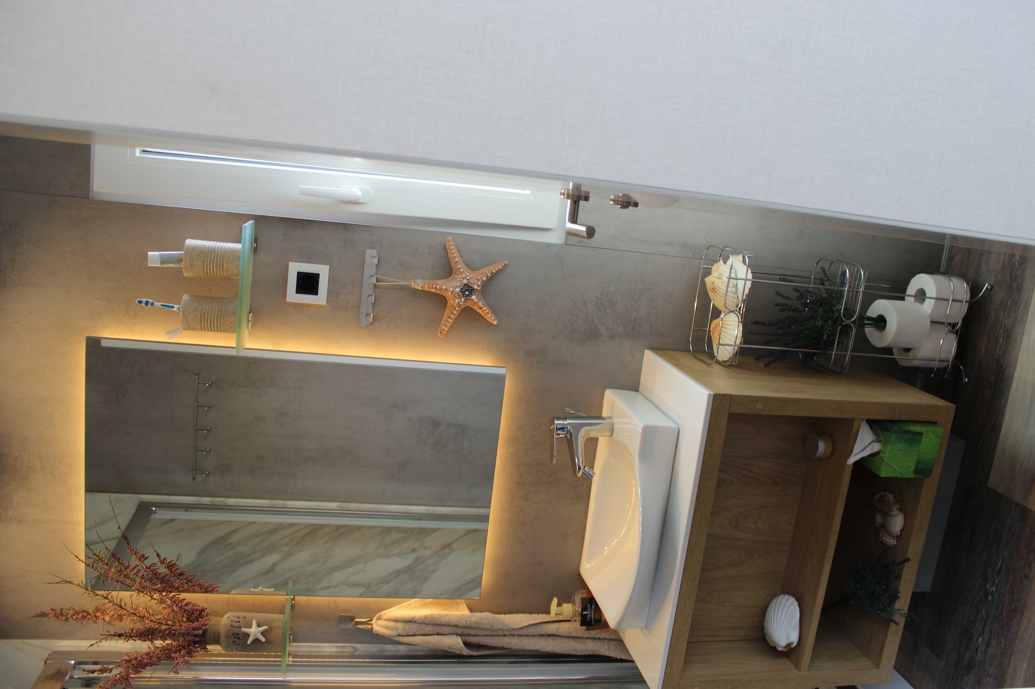 The Seaborn Residence - Two Bedroom Floating House-Badkamer