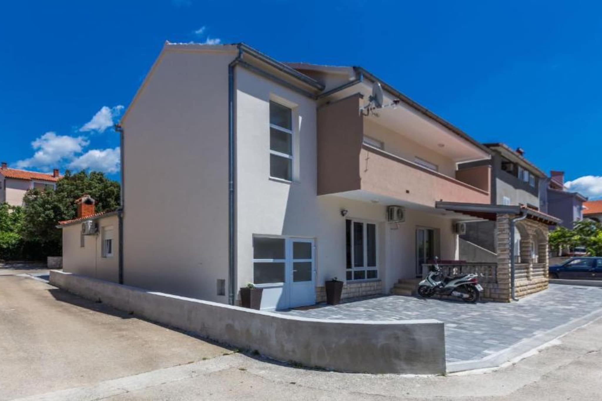 Charming Zadar Apartment Near Old Town with Convenient Access to Beaches Apartman ( 2 )-Außenbereich