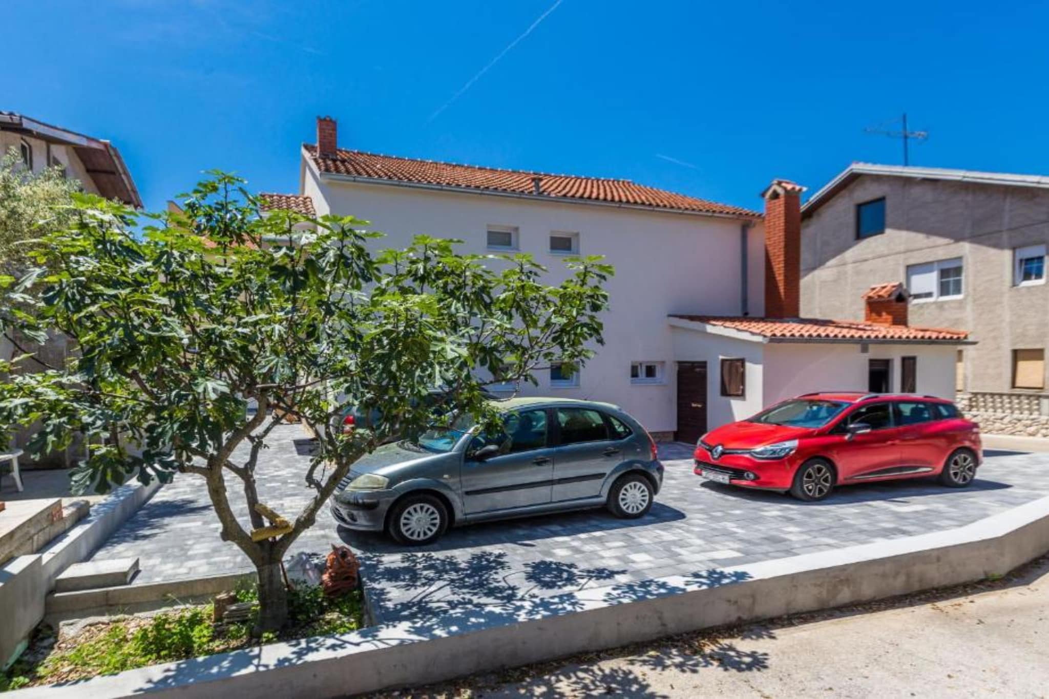 Charming Zadar Apartment Near Old Town with Convenient Access to Beaches Apartman ( 2 )-Außenbereich