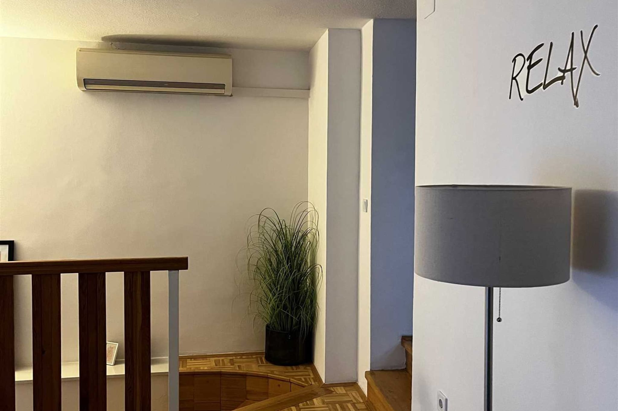 Zagreb Center Apartments - One Bedroom Apartment-Escalier