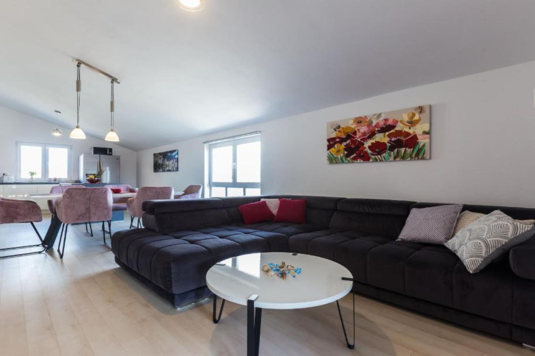 Cozy Three Bedroom Apartment With Terrace in Zadar - Three Bedroom Apartment-Wohnzimmer