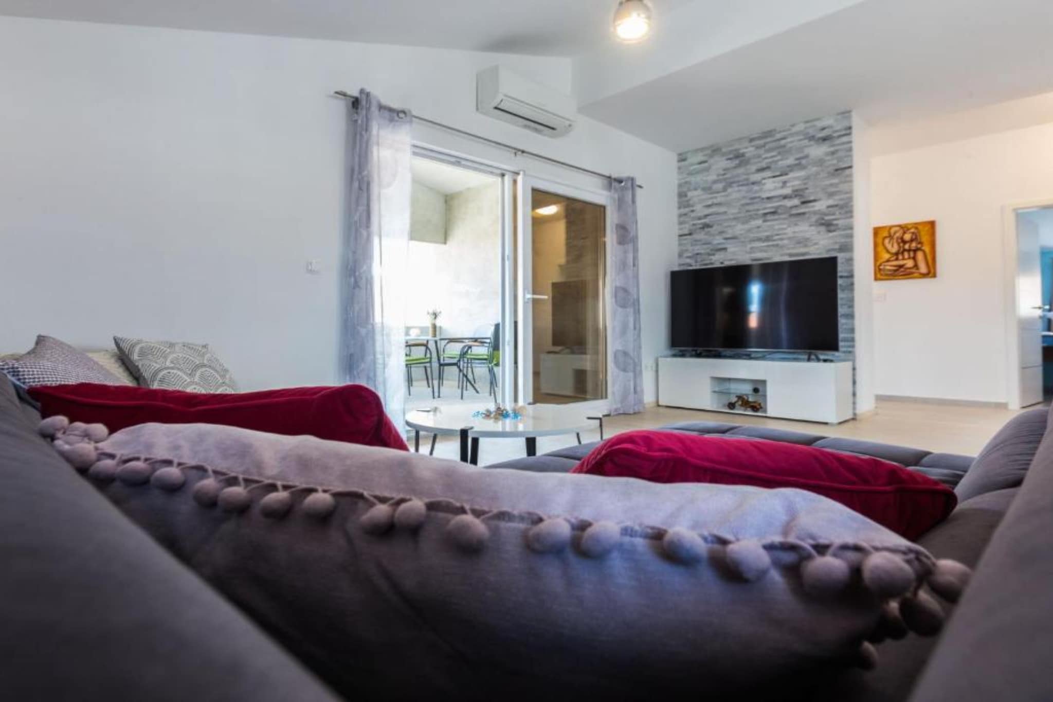Cozy Three Bedroom Apartment With Terrace in Zadar - Three Bedroom Apartment-Wohnzimmer