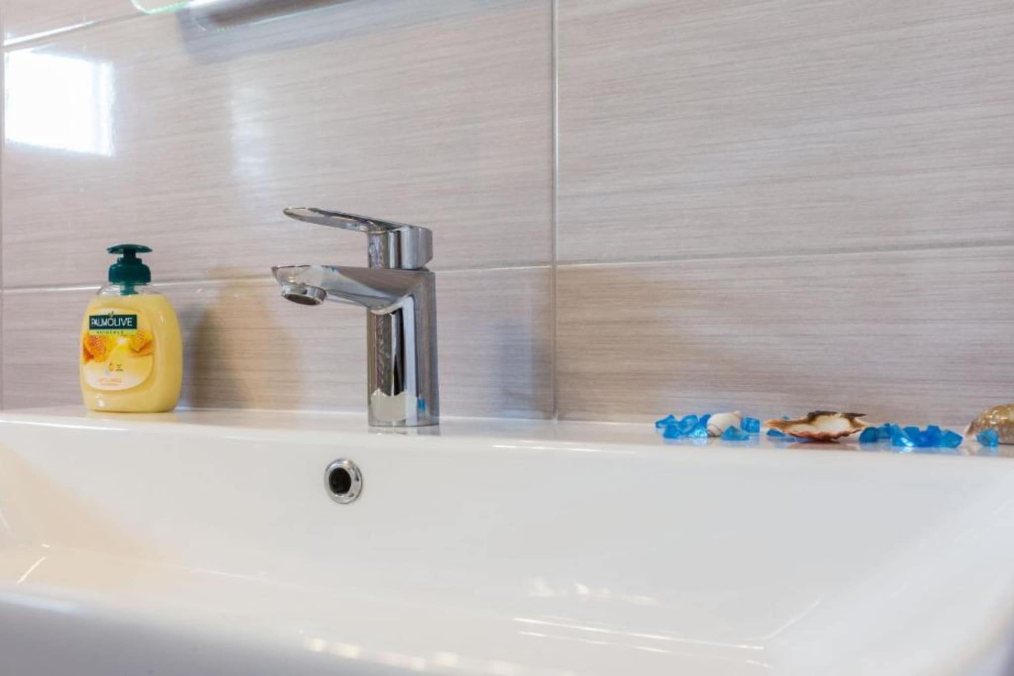 Cozy Three Bedroom Apartment With Terrace in Zadar - Three Bedroom Apartment-Badezimmer