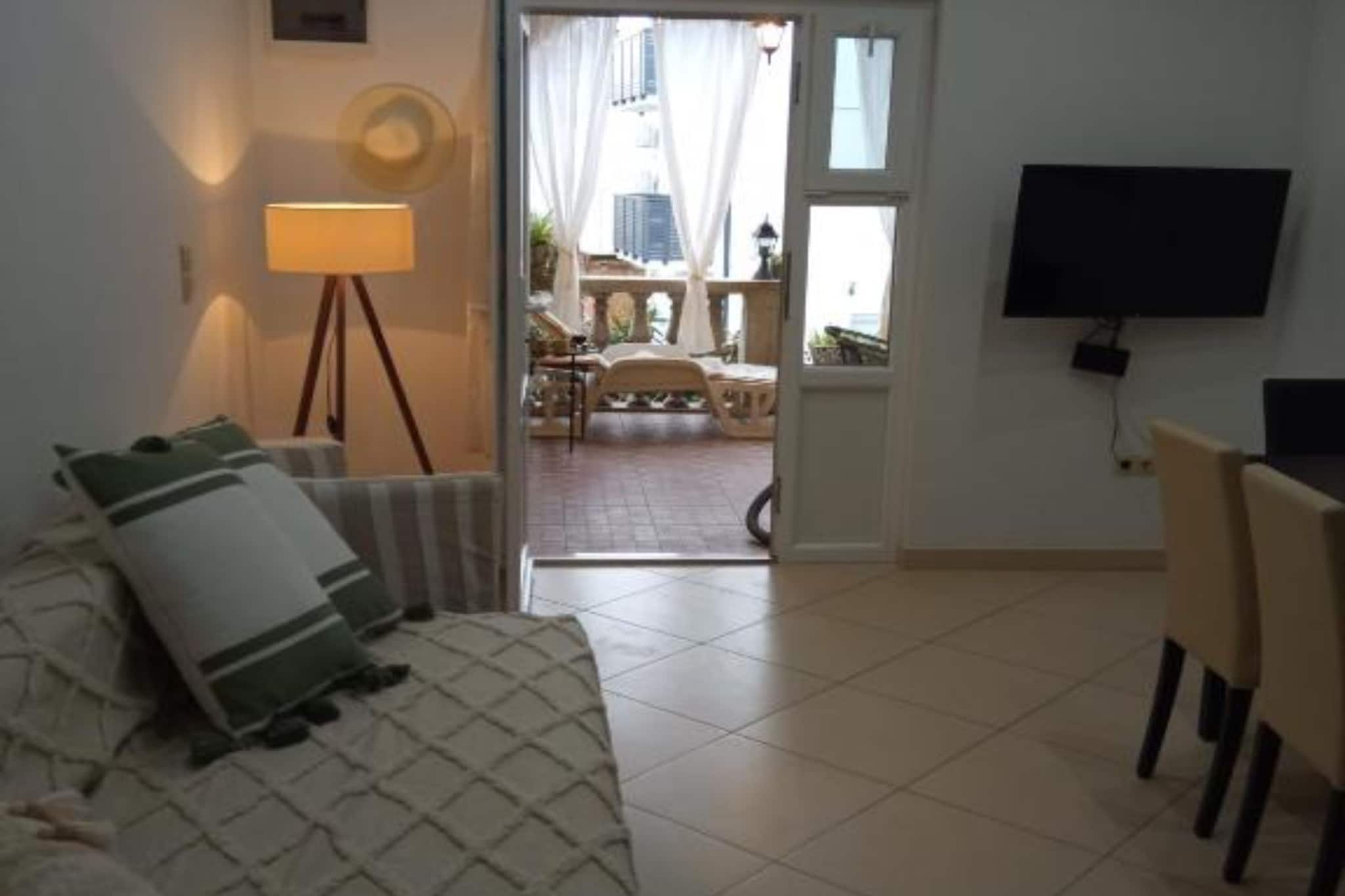 Cozy Vodice Garden Apartments With Terrace and BBQ - Standard one bedroom apartment (RED)-Slaapkamer