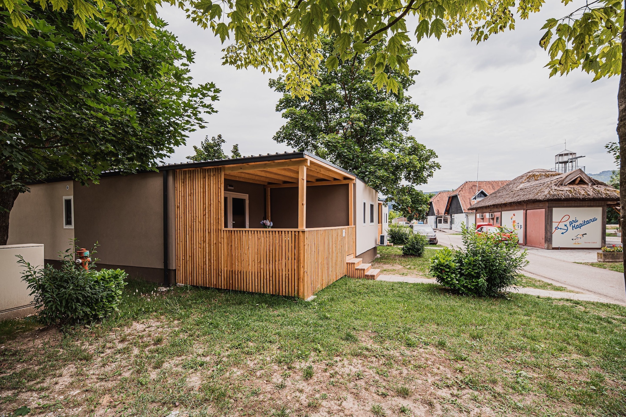 Lake Serenity Premium Mobile Homes with Thermal Riviera Tickets - Twho Bedroom Mobile Home 15\/013-Buitenlucht