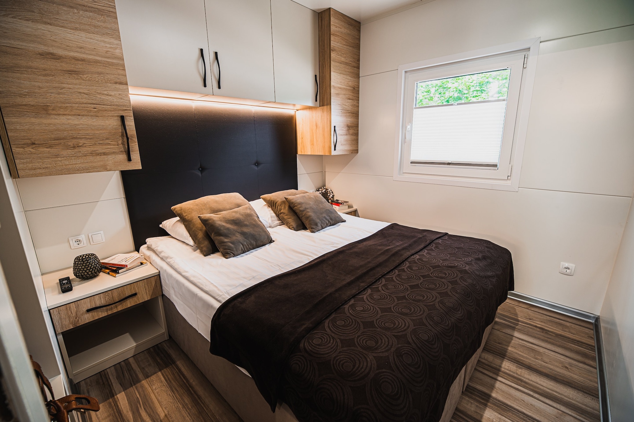 Lake Serenity Premium Mobile Homes with Thermal Riviera Tickets - Twho Bedroom Mobile Home 15\/013-Slaapkamer