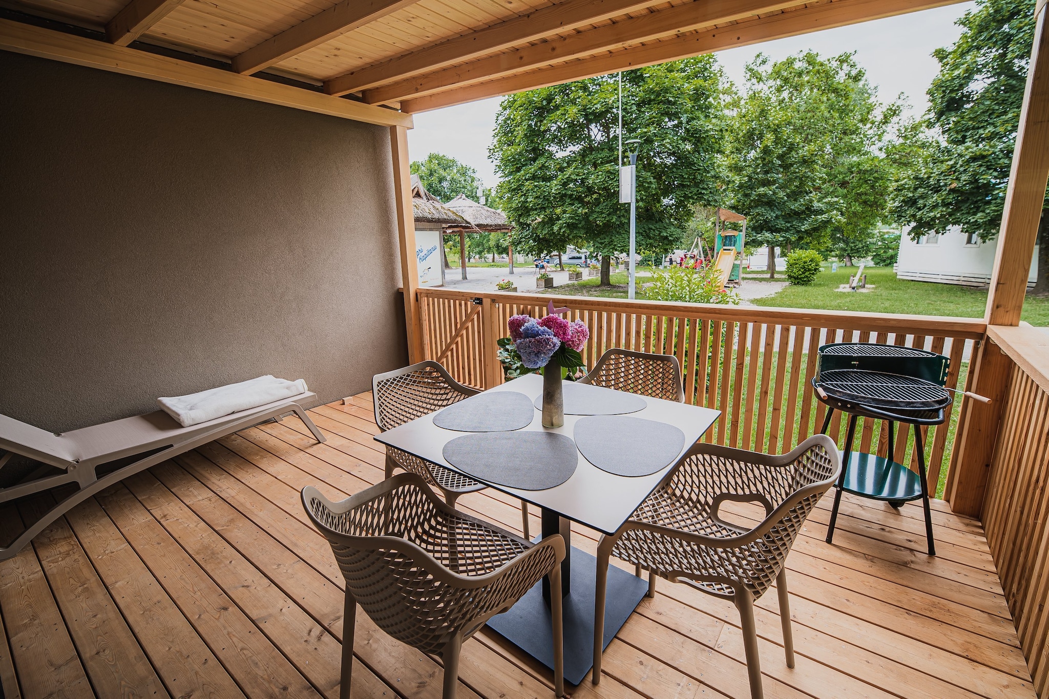 Lake Serenity Premium Mobile Homes with Thermal Riviera Tickets - Three Bedroom Mobile Home 15\/022-Terras