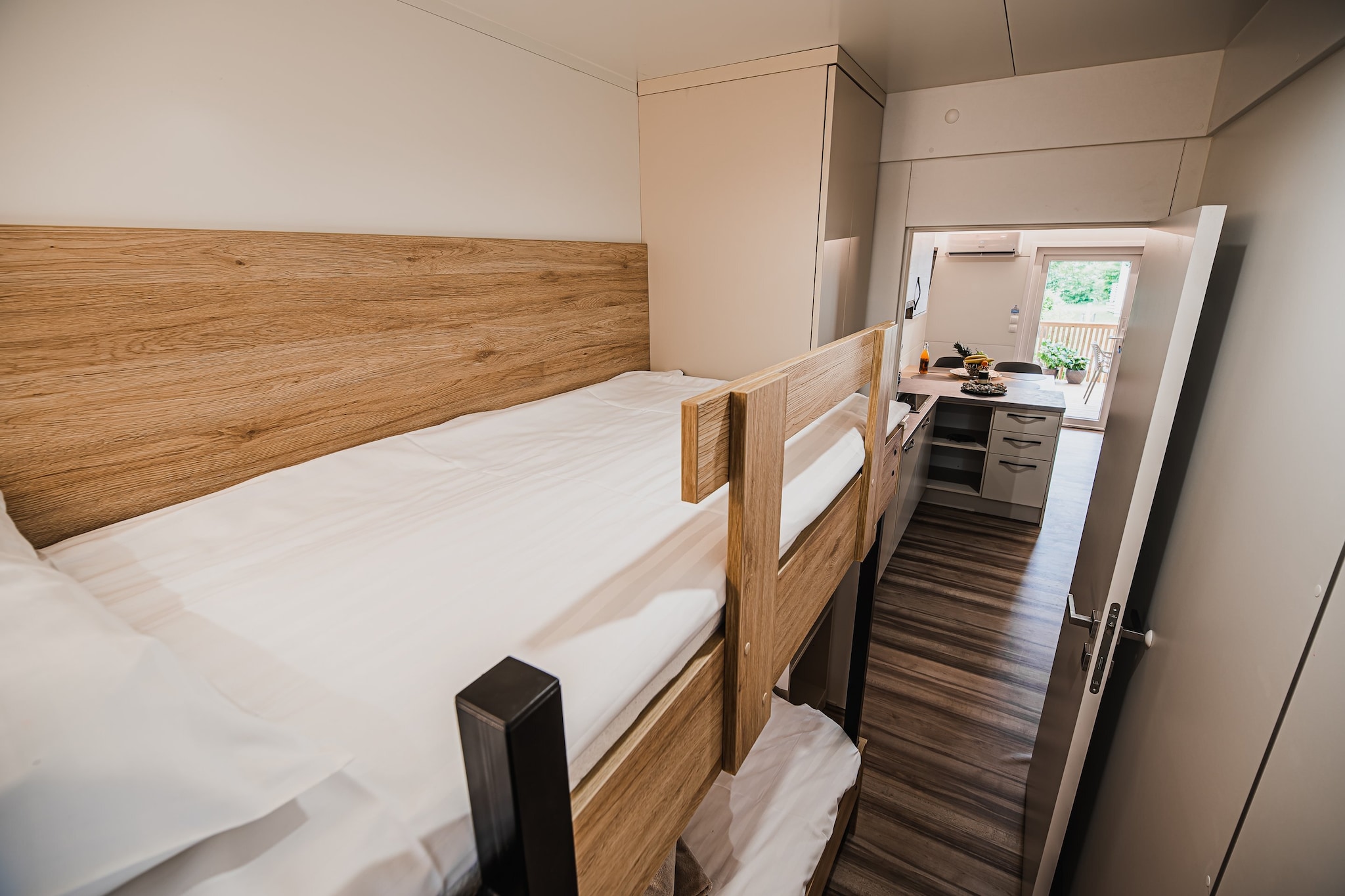 Lake Serenity Premium Mobile Homes with Thermal Riviera Tickets - Three Bedroom Mobile Home 15\/023-Slaapkamer