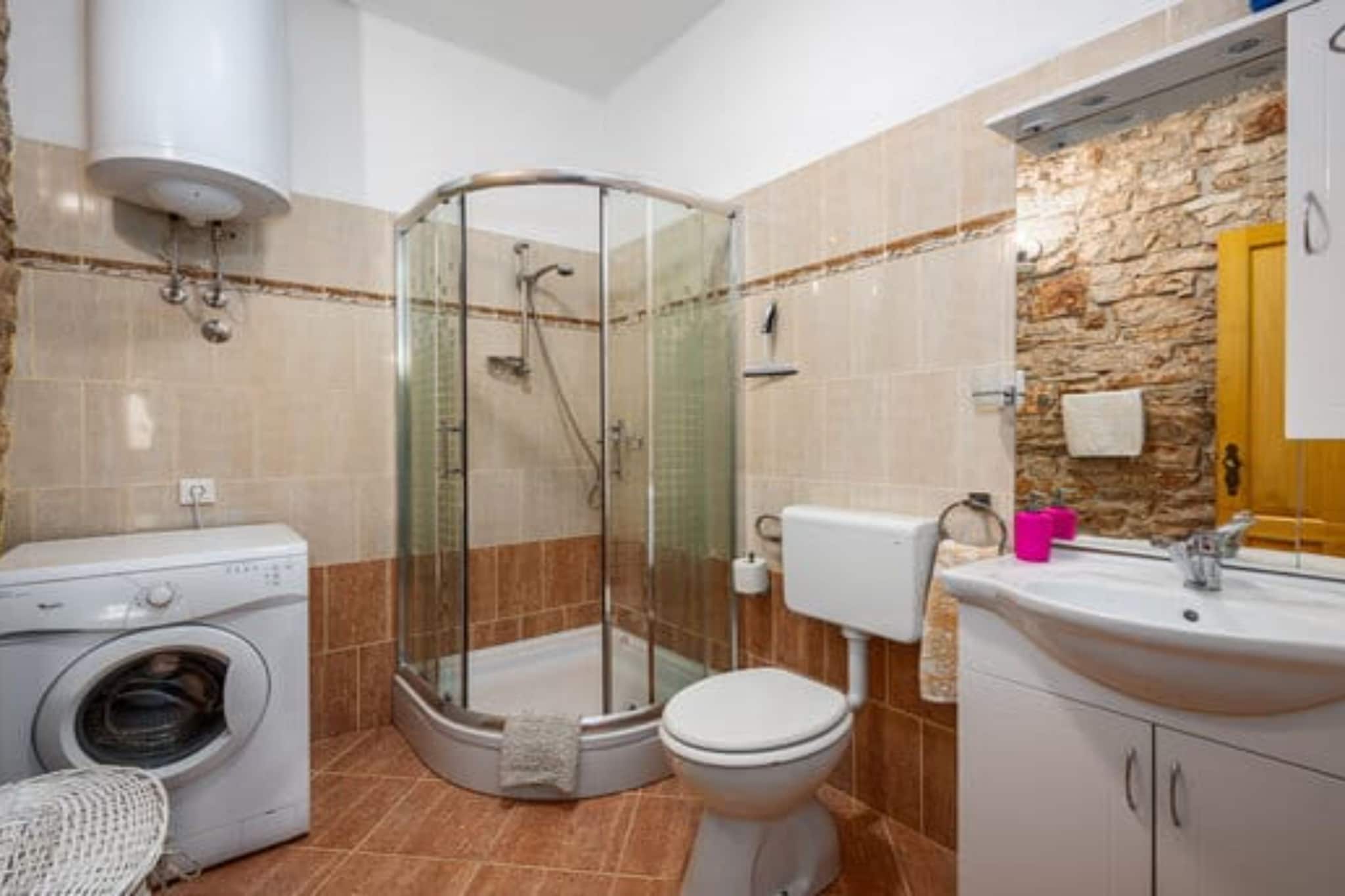 Holiday Home Luna-Bathroom