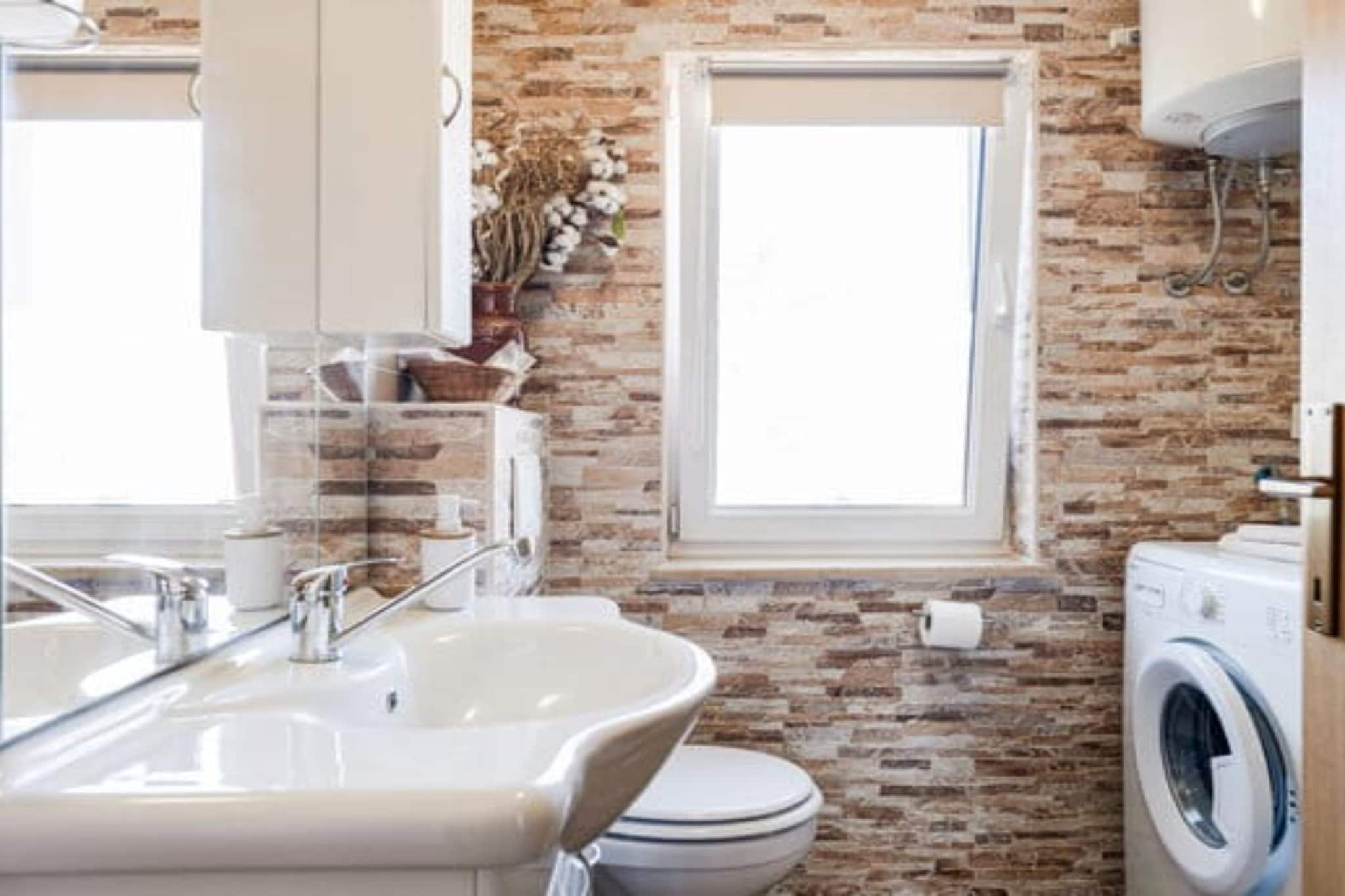 Holiday Home Luna-Bathroom
