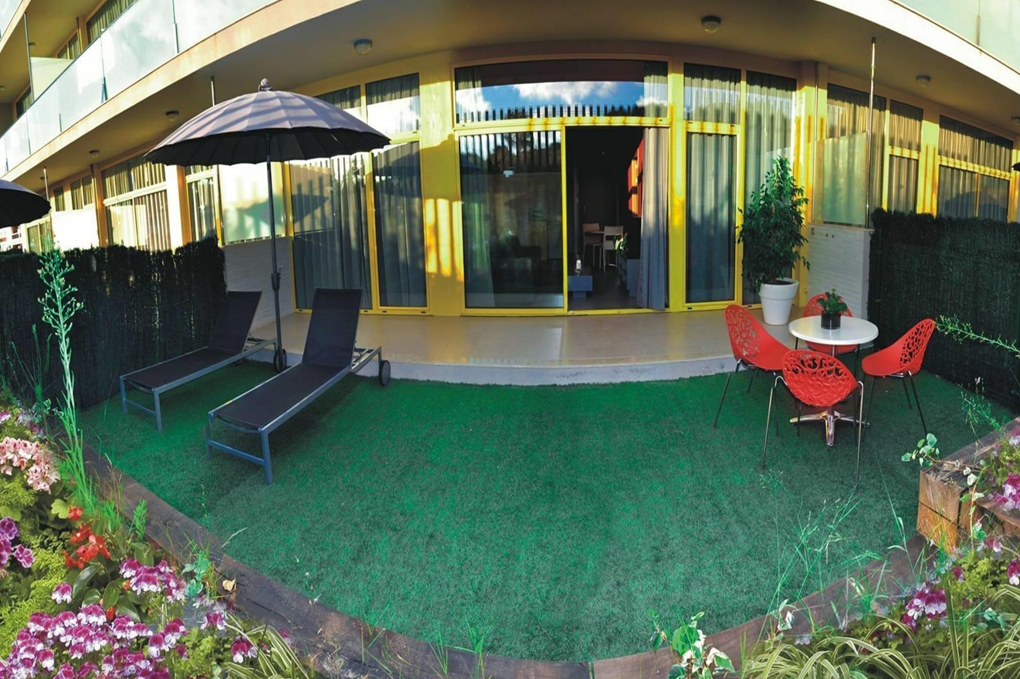 APOLO SUITES RENTALMAR ESTUDIO 4 PAX-Terrasbalkon