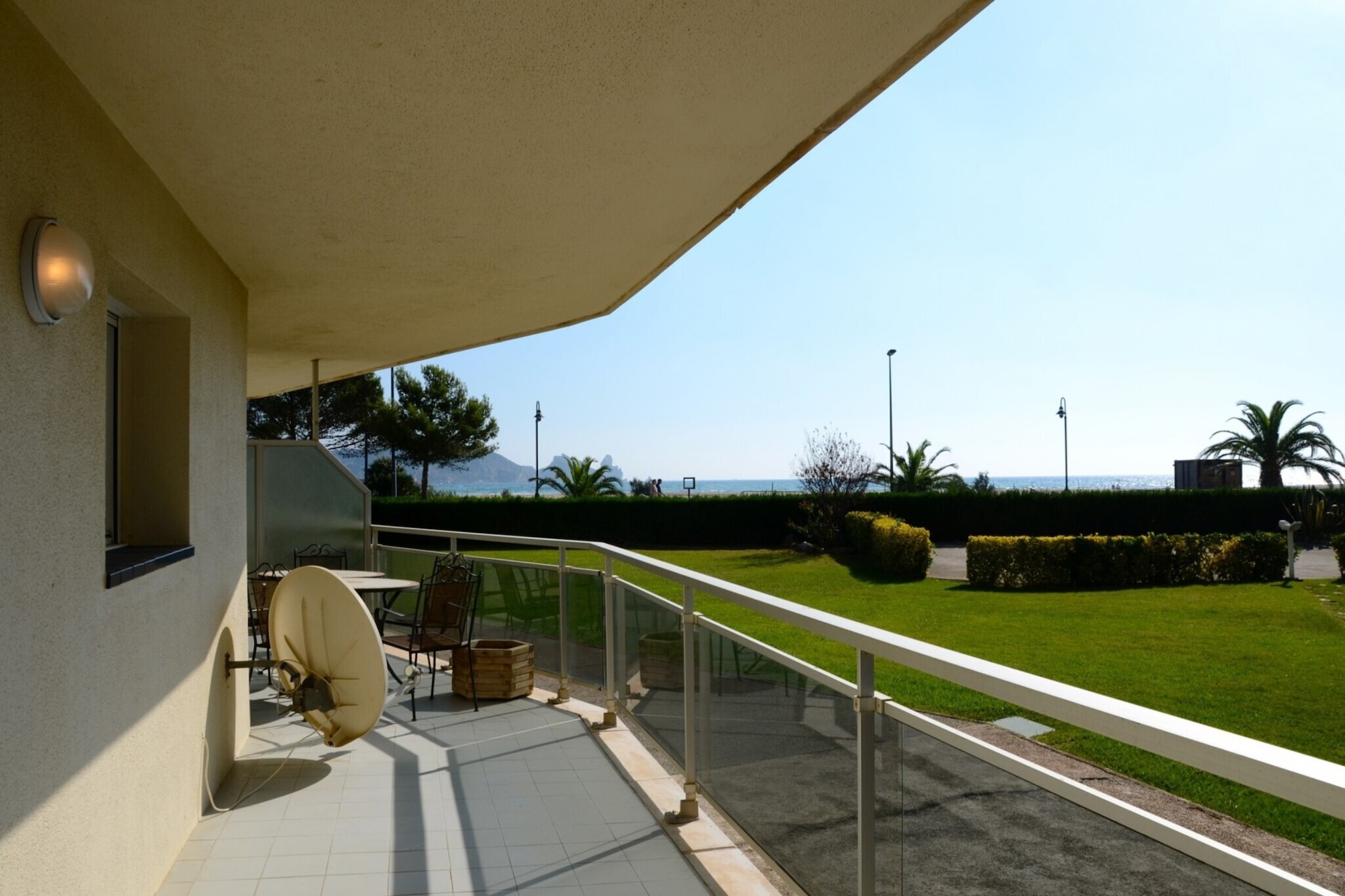 MEDES PLATJA BX-1-Terrasbalkon