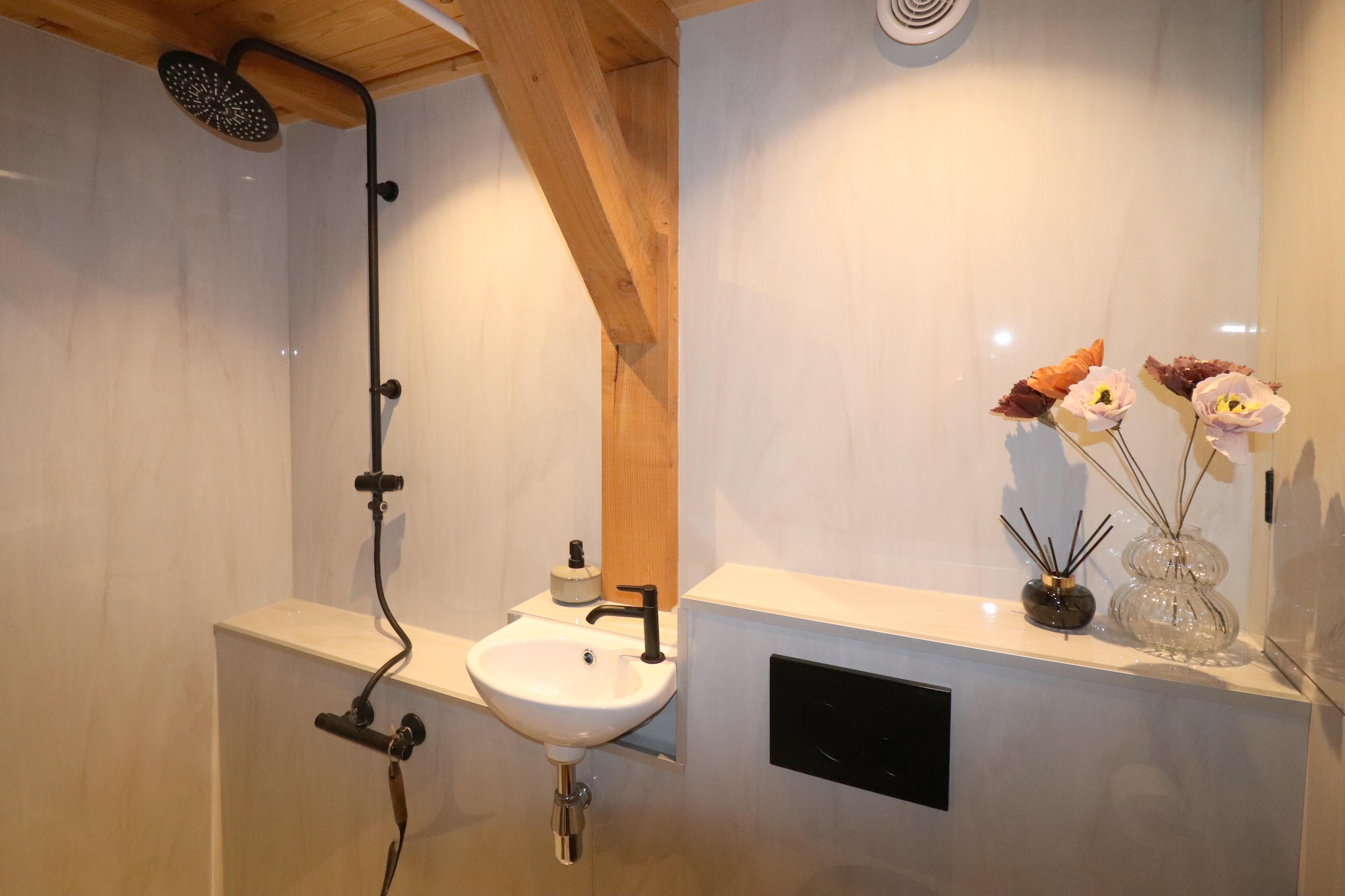 Grutto en Turleluur-Badkamer