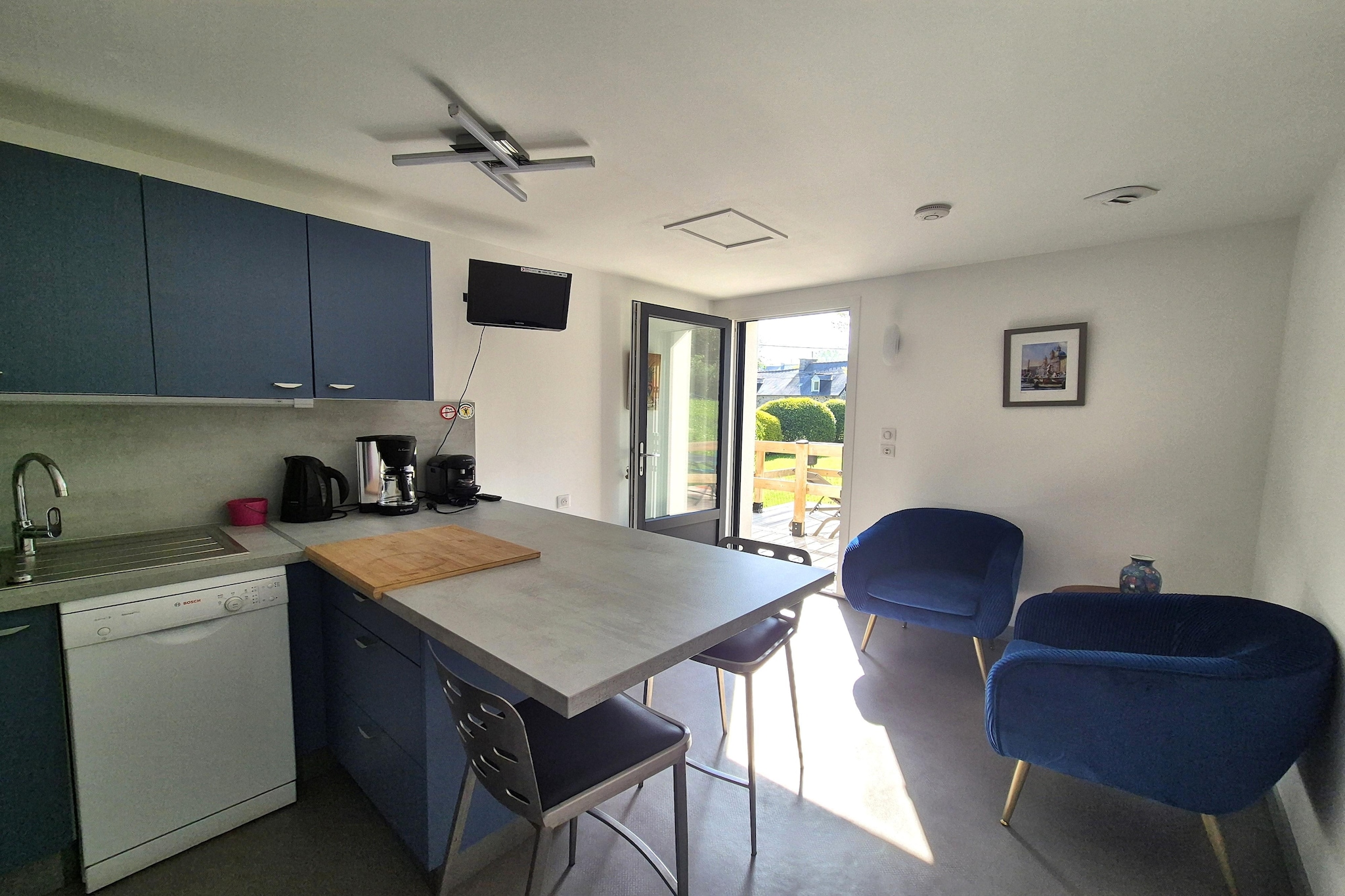 Joli rez-de-jardin avec terrasse sud plage 800 m-Keuken