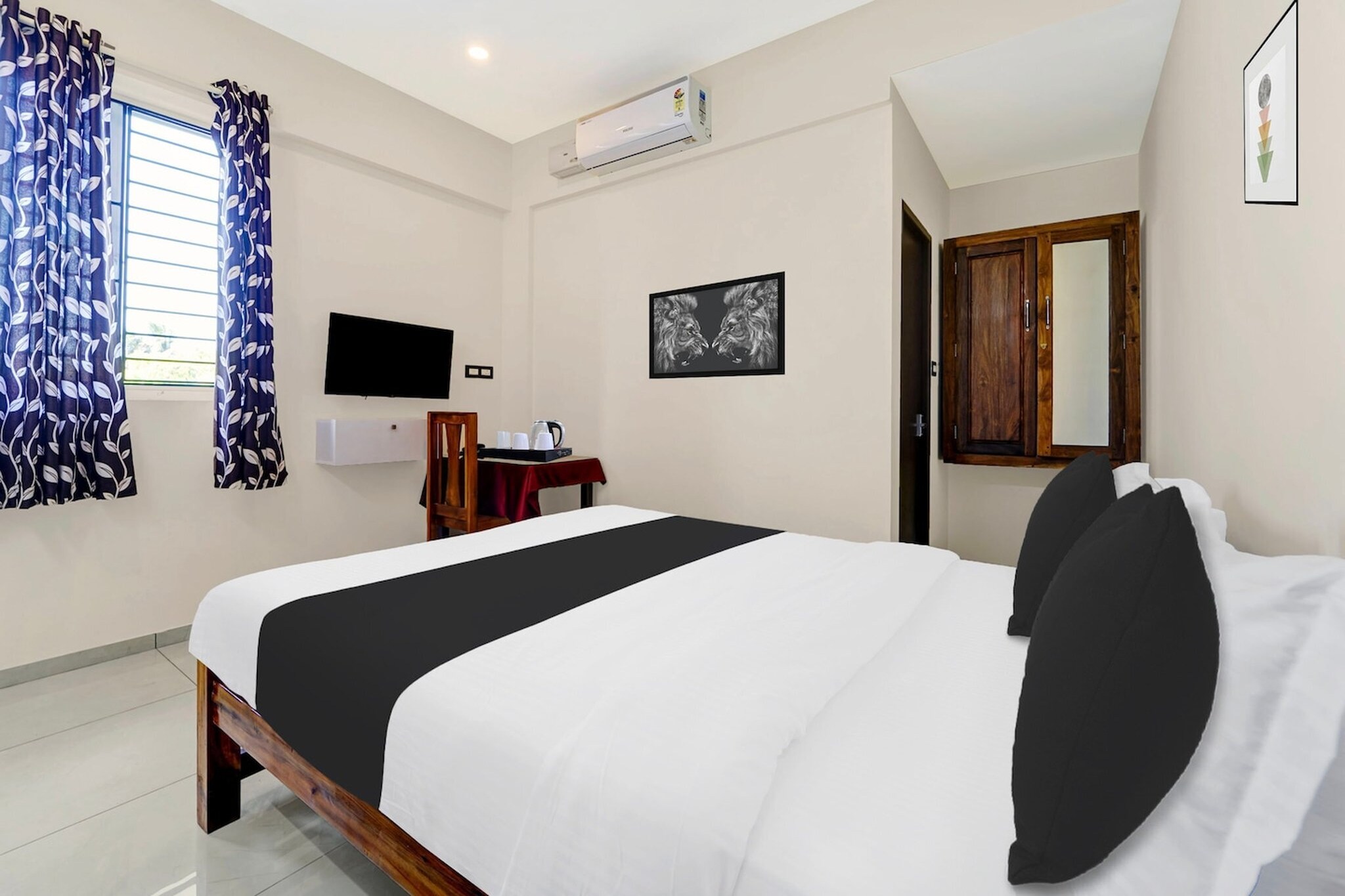 Comfortable Accommodations: Blissful Stays Near Padmanabhaswamy Temple in Trivandrum offers family rooms with air-conditioning, private bathrooms, work desks, and seating areas. Each room includes free toiletries, a dressing room, bath or shower, TV, and tiled floors. Convenient Facilities: Guests can enjoy a lounge, 24-hour front desk, and room service. Additional amenities include a workout area, business center, and a children’s play area. Prime Location: Located 1.2 mi from Thiruvananthapuram International Airport, the hotel is a short walk from Sree Padmanabhaswamy Temple (2953 feet) and Kuthiramalika Palace (2953 feet). Nearby attractions include Ayurvedic Medical College and Kerala Science and Technology Museum.

Unmarried couples are warmly welcome at this property.
Guests with local ID proof are warmly welcome.
Early Check-In Policy: A full day’s room rate will be charged for check-ins before 6:00 AM. Complimentary early check-in is available between 6:00 AM and 10:00 AM, subject to room availability.
 
Check-in is only available to guests aged 18 and above. Please provide a government-issued ID to confirm your age.
