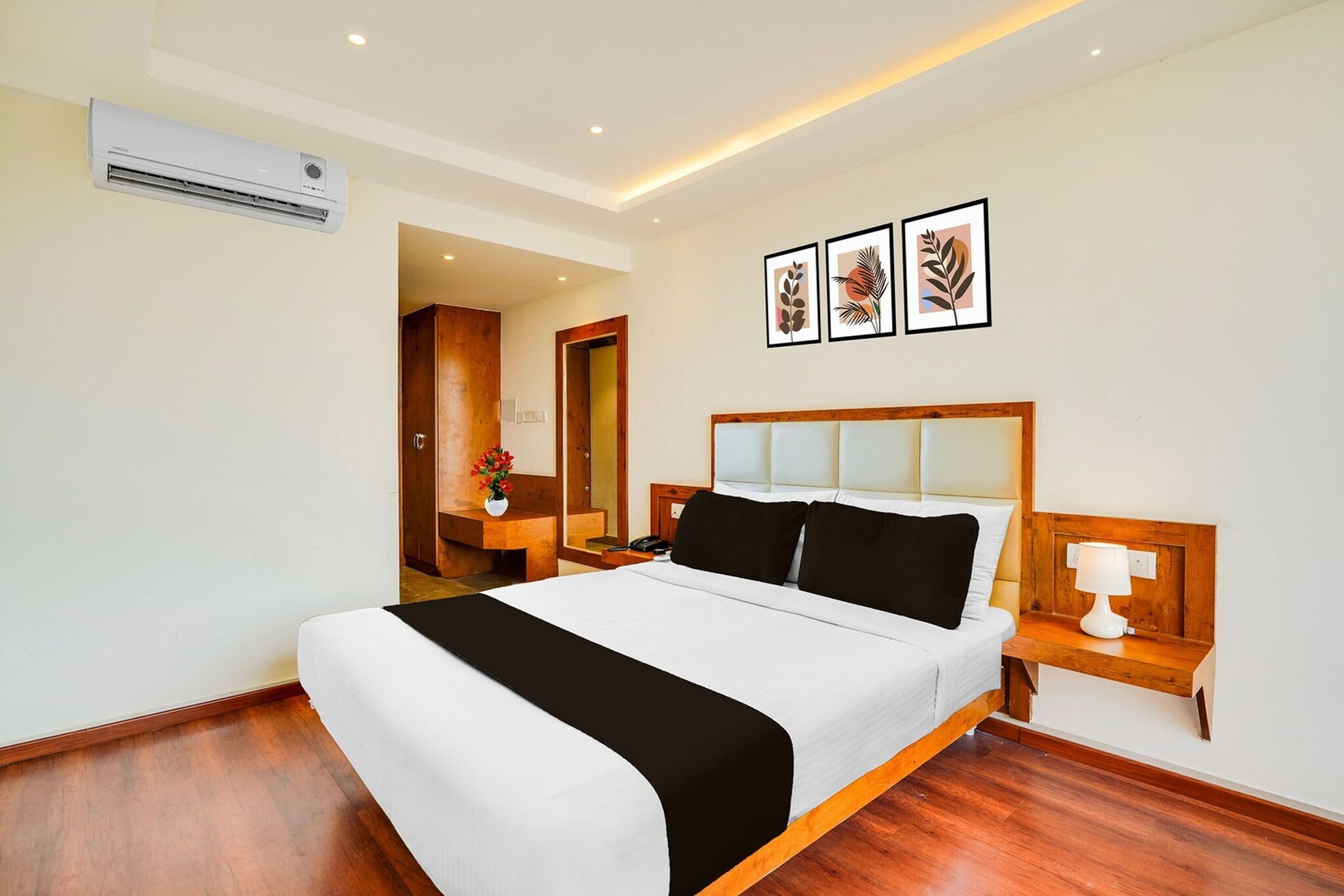 Cosy Stays at Ramamurthy Nagar by Phoenix Hotel