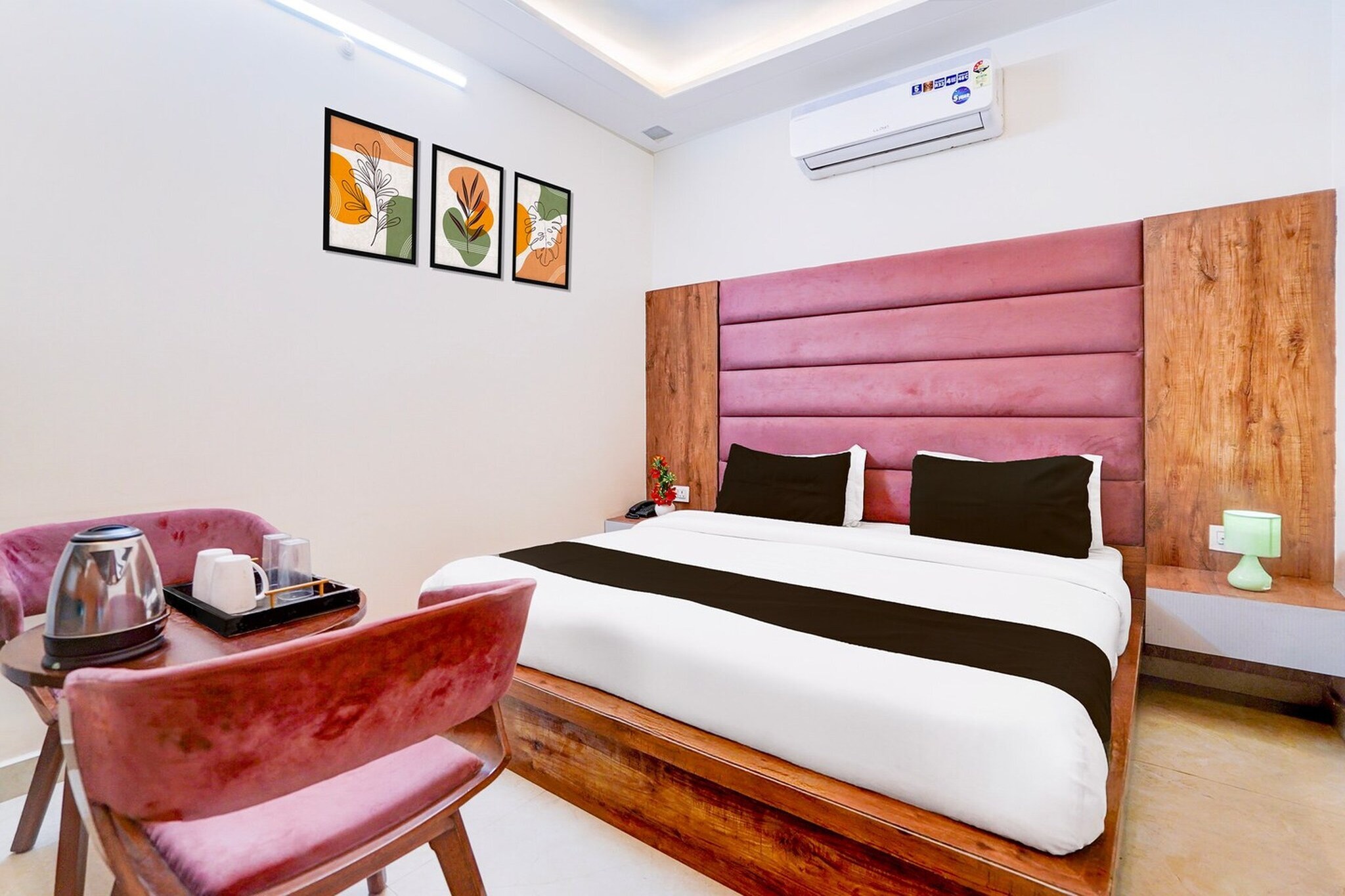 Cosy Stays at Govardhan Sonkh Bypass