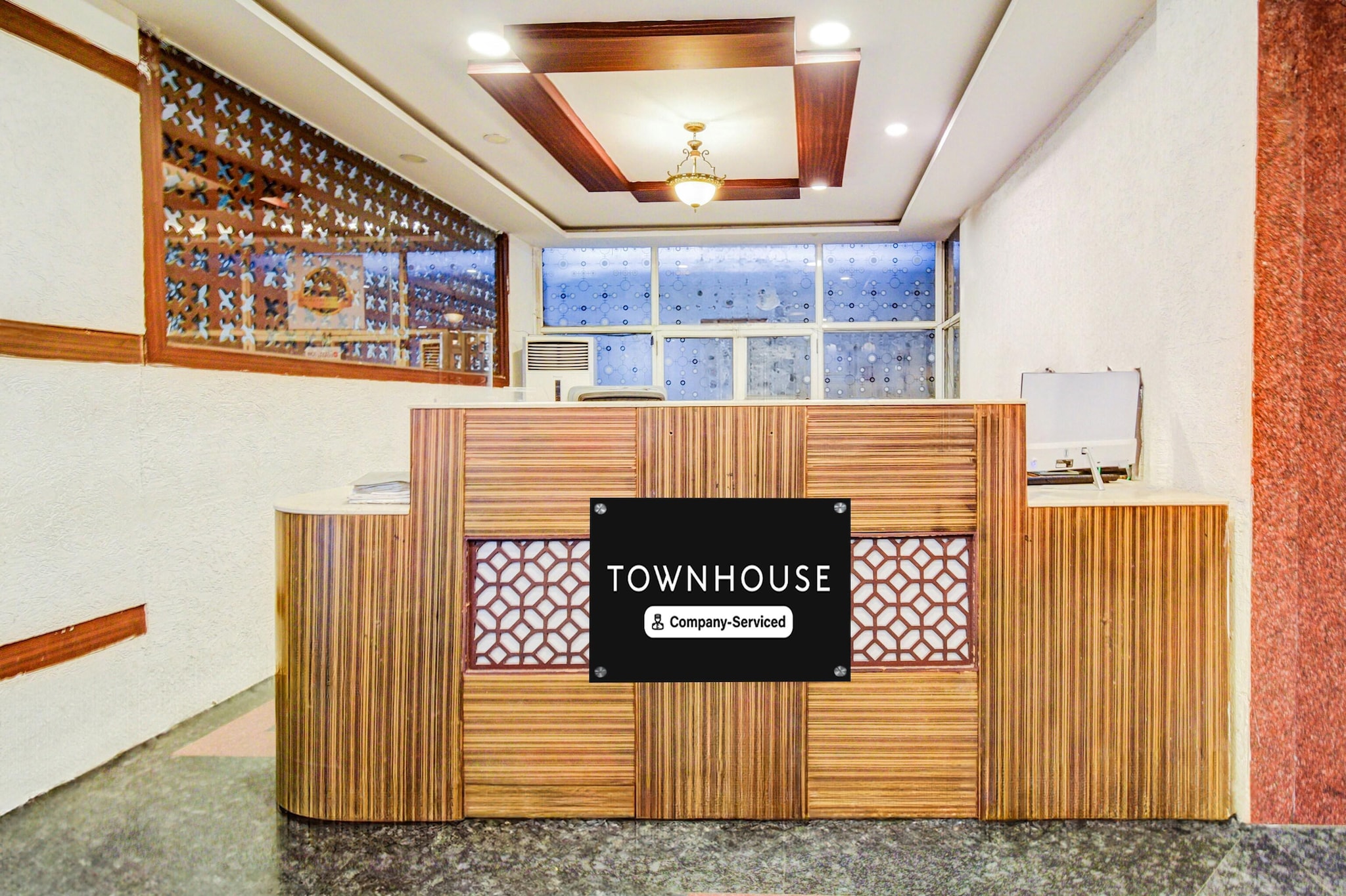Set within 1.6 km of AP State Archaeology Museum and 1.2 km of Ravindra Bharathi, Cosy Stays at Red Hills Lakdikapul by Sitara Grand offers rooms with air conditioning and a private bathroom in Hyderabad. The property is located 3.1 km from City Centre Mall, 4.4 km from Snow World and 4.9 km from Hussain Sagar Lake. The accommodation provides room service, a 24-hour front desk and luggage storage for guests. The units at the hotel come with a seating area, a flat-screen TV with satellite channels and a private bathroom with free toiletries and a bath or shower. All units feature a desk. Charminar is 5.3 km from Cosy Stays at Red Hills Lakdikapul by Sitara Grand, while Jalavihar is 5.7 km away. Rajiv Gandhi International Airport is 23 km from the property.
Unmarried couples are warmly welcome at this property.
Guests with local ID proof are warmly welcome.
Early Check-In Policy: A full day’s room rate will be charged for check-ins before 6:00 AM. Complimentary early check-in is available between 6:00 AM and 10:00 AM, subject to room availability.
Check-in is only available to guests aged 18 and above. Please provide a government-issued ID to confirm your age.