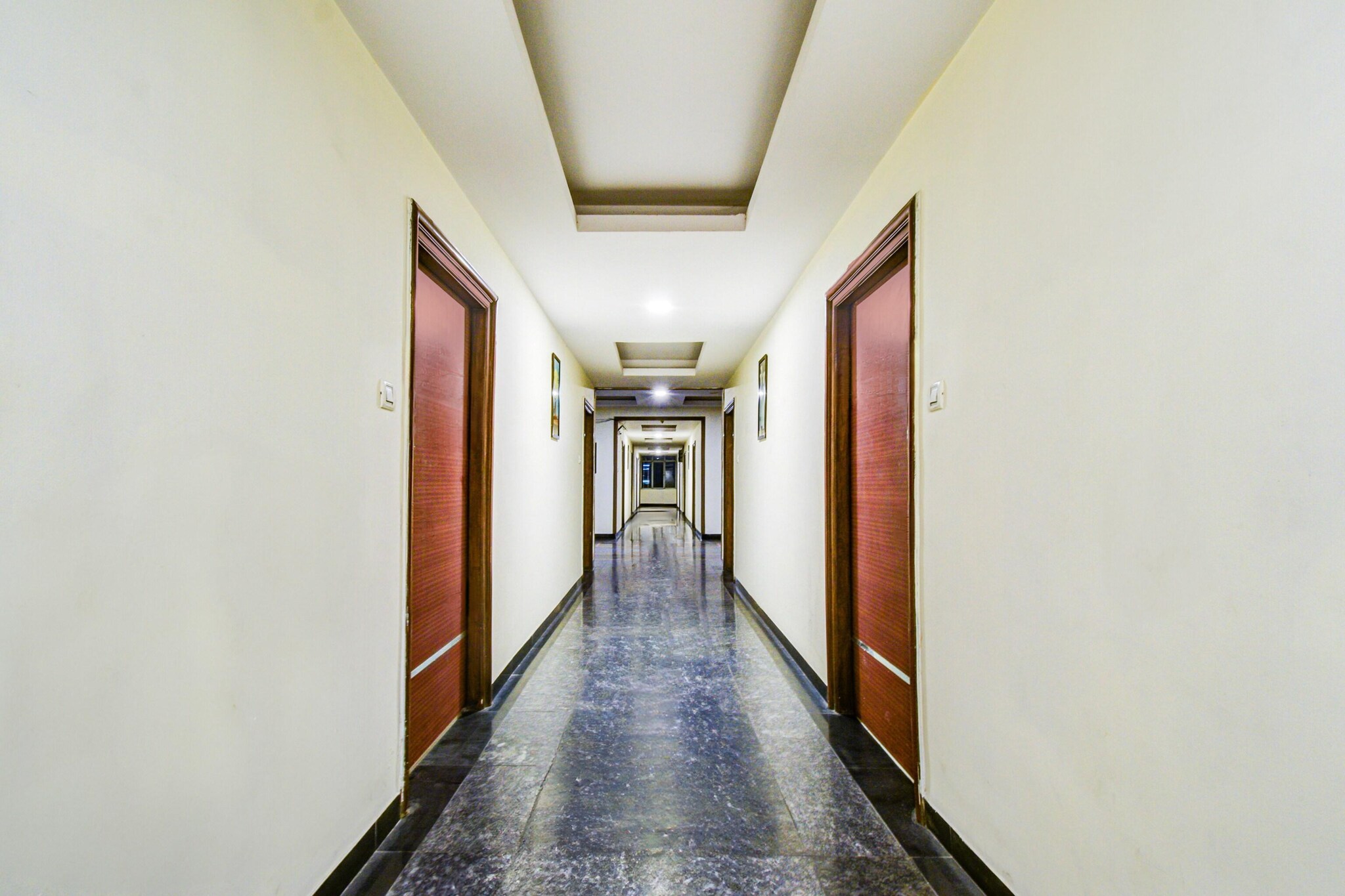 Townhouse Red Hills Lakdikapul
