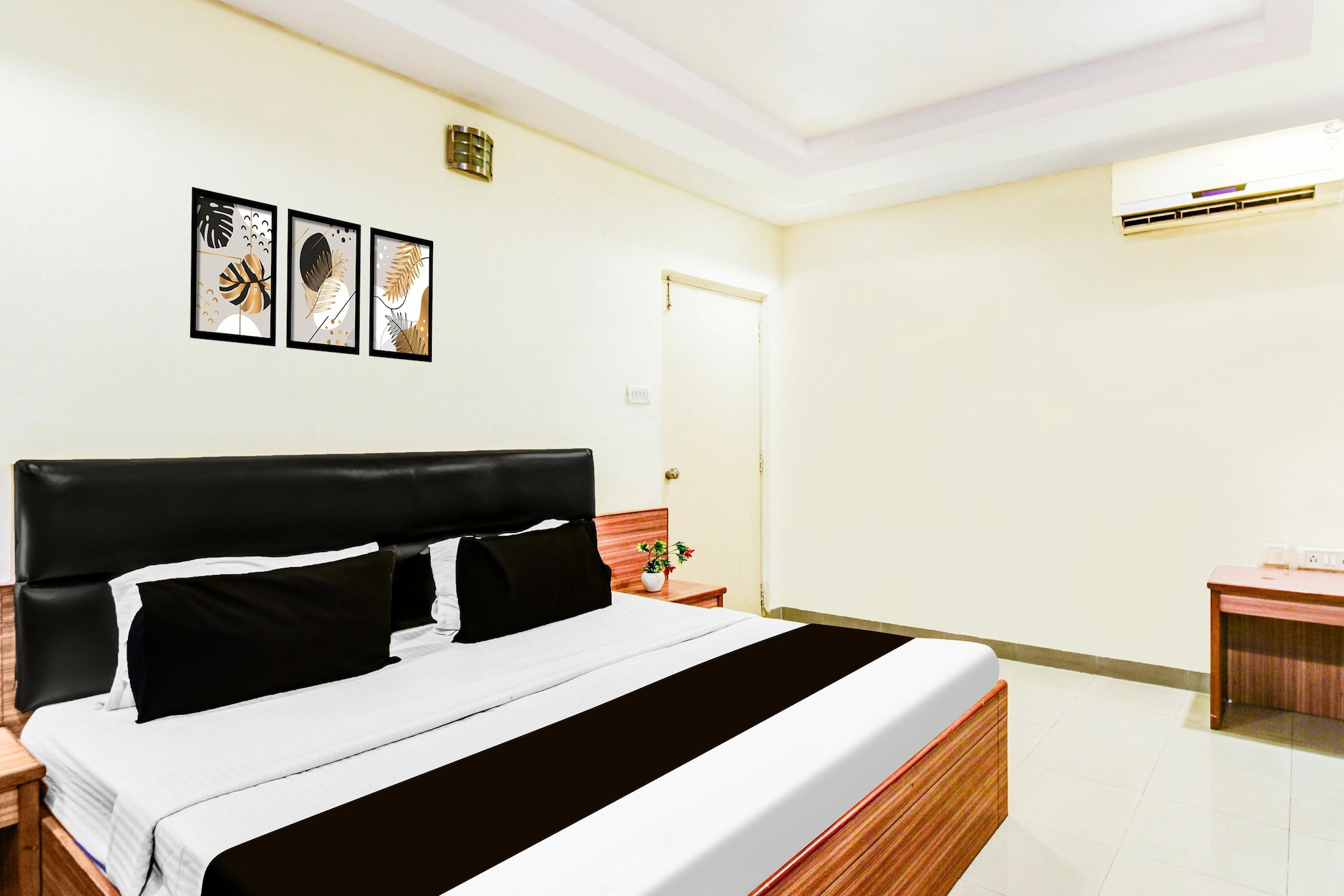 Townhouse Red Hills Lakdikapul