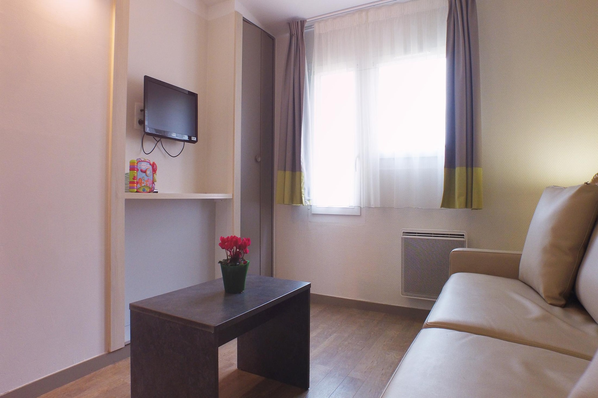 Gîte 3 Pièces 4 Personnes 1 bébé / PORTBAIL PEA 25-Wohnzimmer