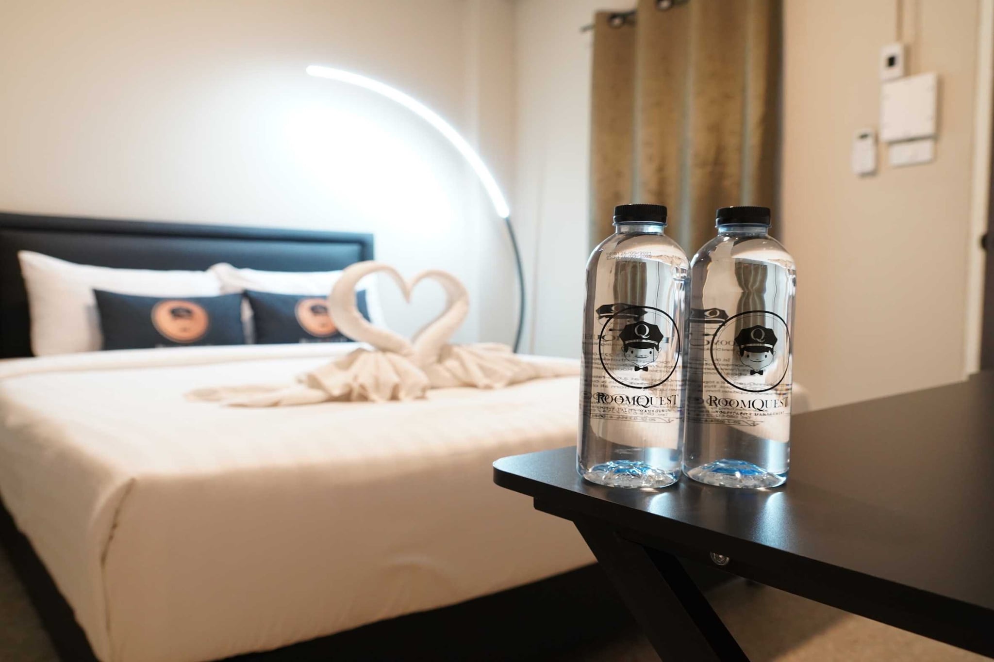 Stylish Double Getaway | Unwind in Huaikwang