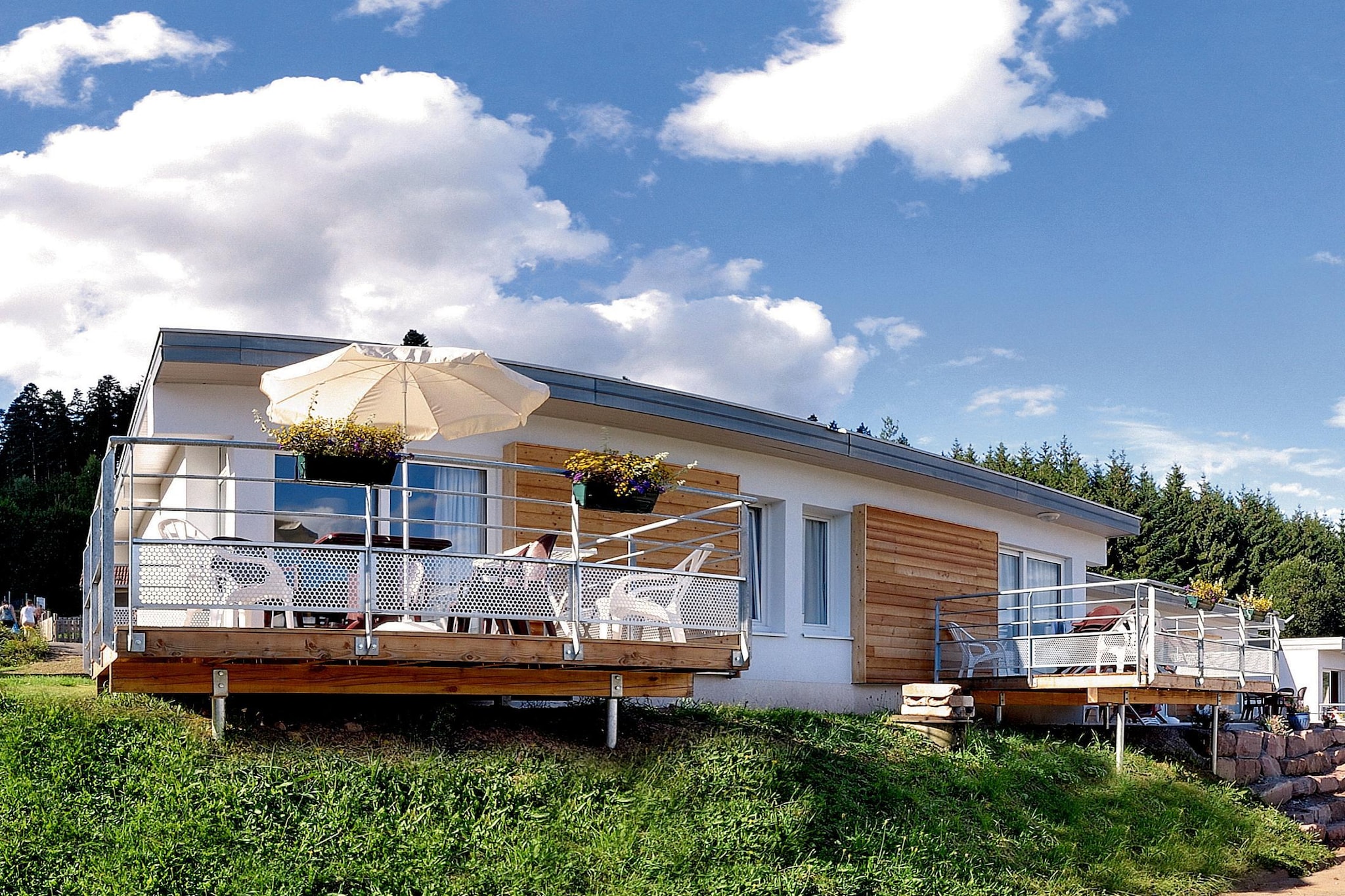 Gîte 3 Pièces 5 Personnes 1 bébé / SAALES PEA 25-Terrasbalkon
