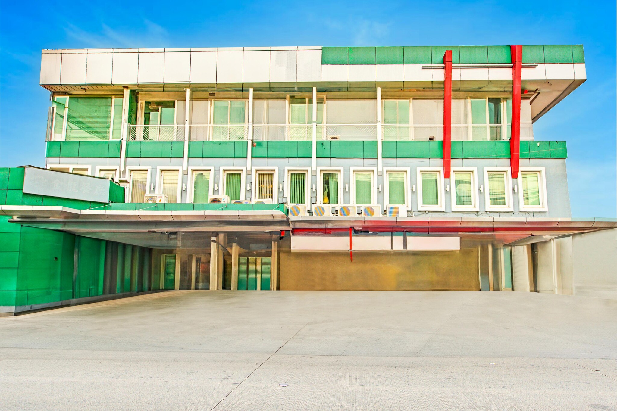 Spacious Stay for 4 at Townhouse VIP Suites