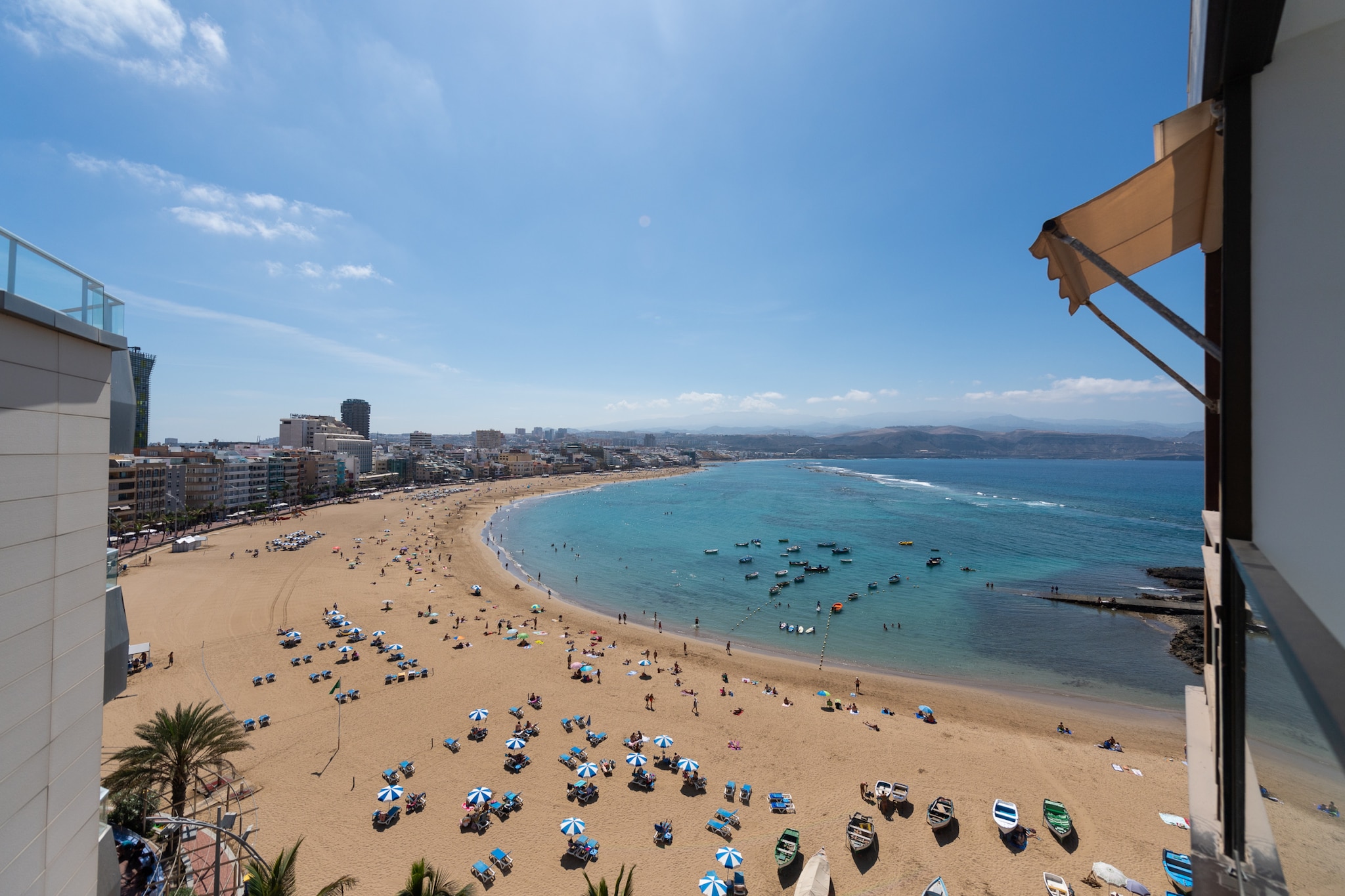 Lovely balcony sea views By CanariasGetaway-Buitenlucht