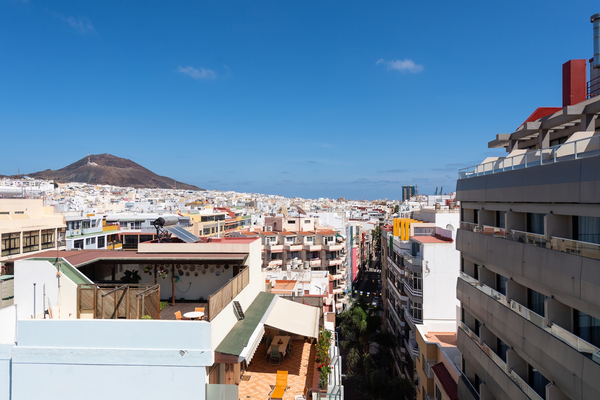 Lovely balcony sea views By CanariasGetaway-Buitenlucht