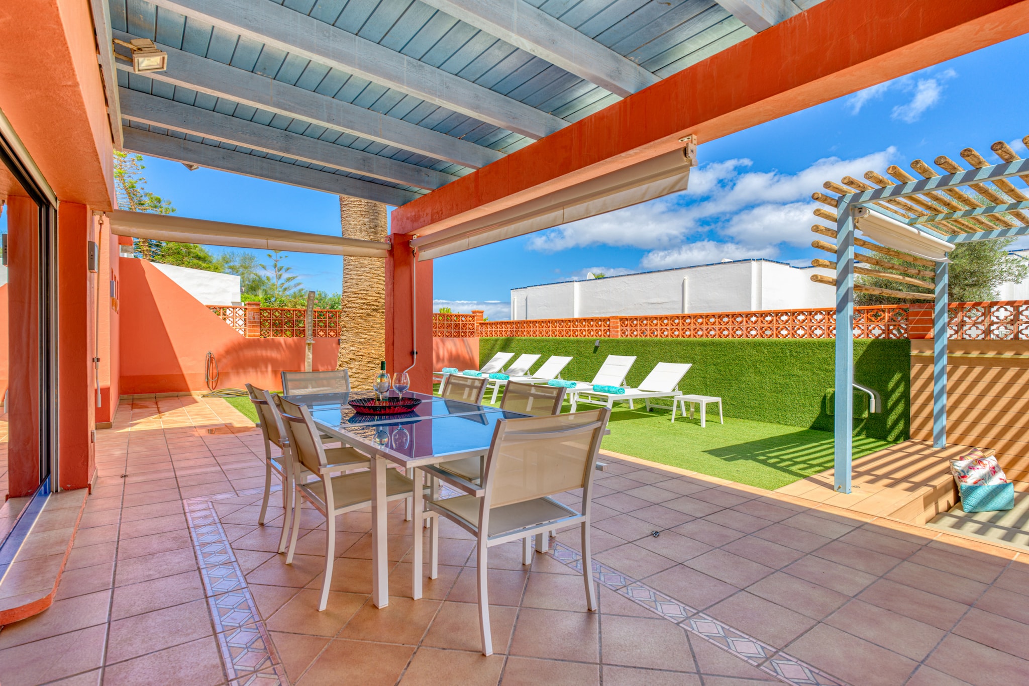 Long Beach with pool By CanariasGetaway-Terrasse