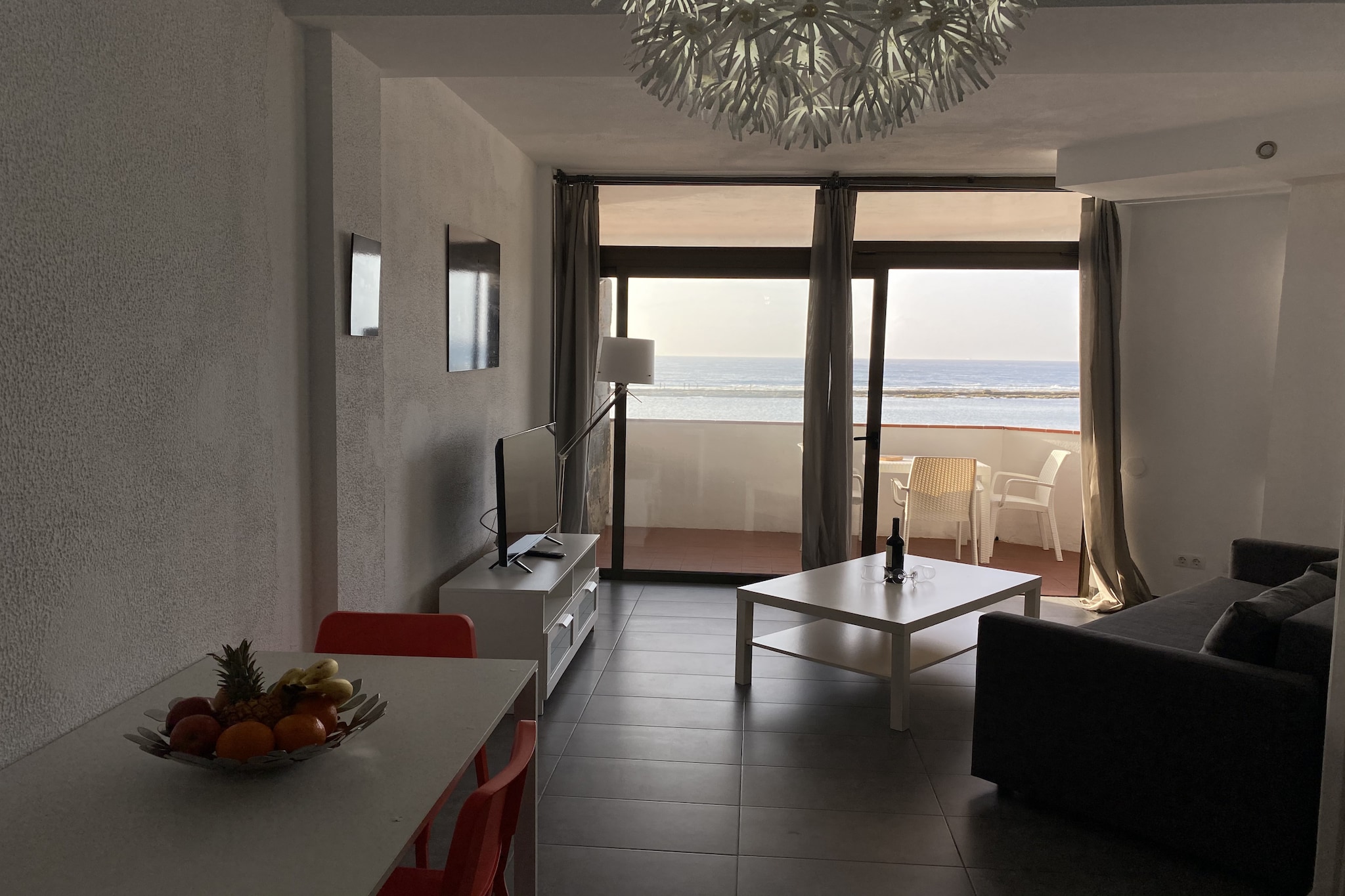 Vista Dorada al mar balcón-Wifi By Canariasgetaway-Salon