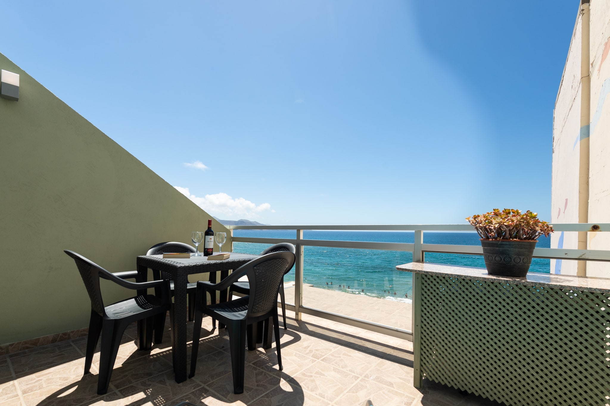 Front line with nice terrace By CanariasGetaway-Terras
