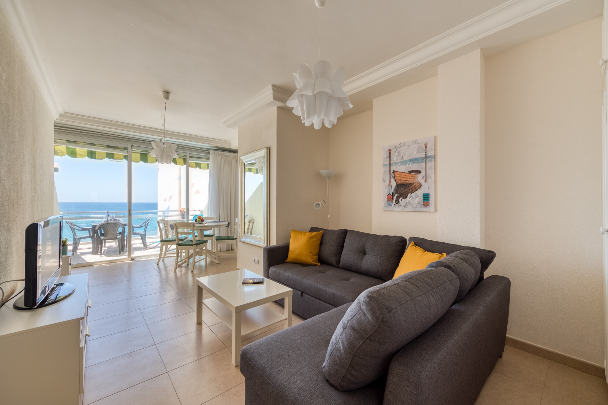 Front line with nice terrace By CanariasGetaway