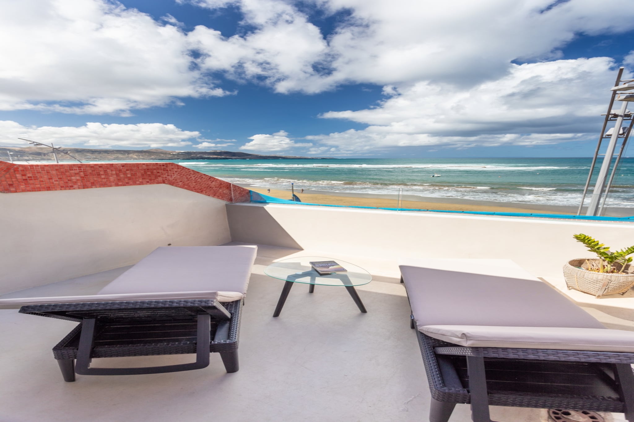 Nice beach views with terrace By CanariasGetaway-Terrasse