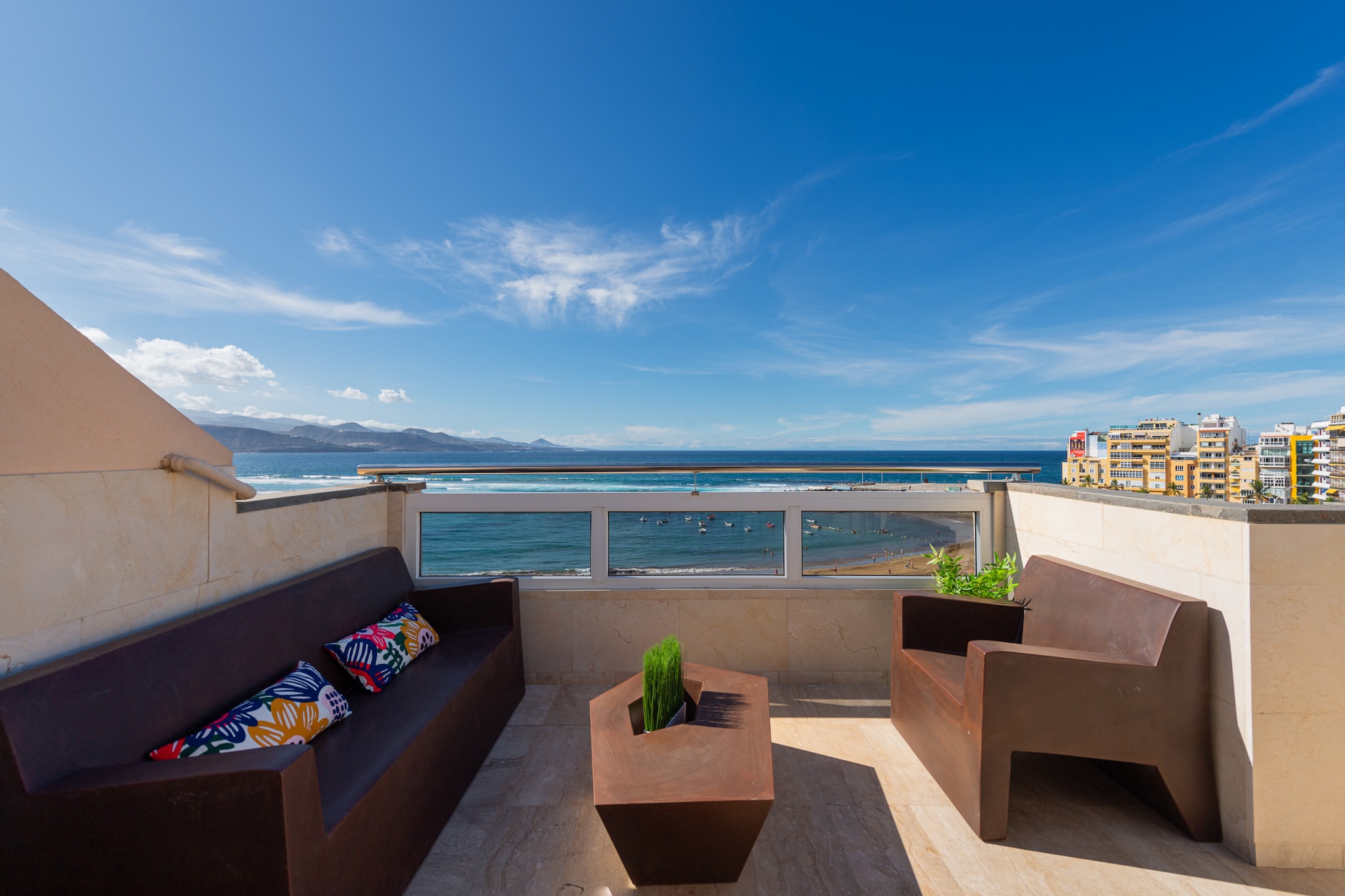 Awesome beachfront terrace By CanariasGetaway-Terrasse