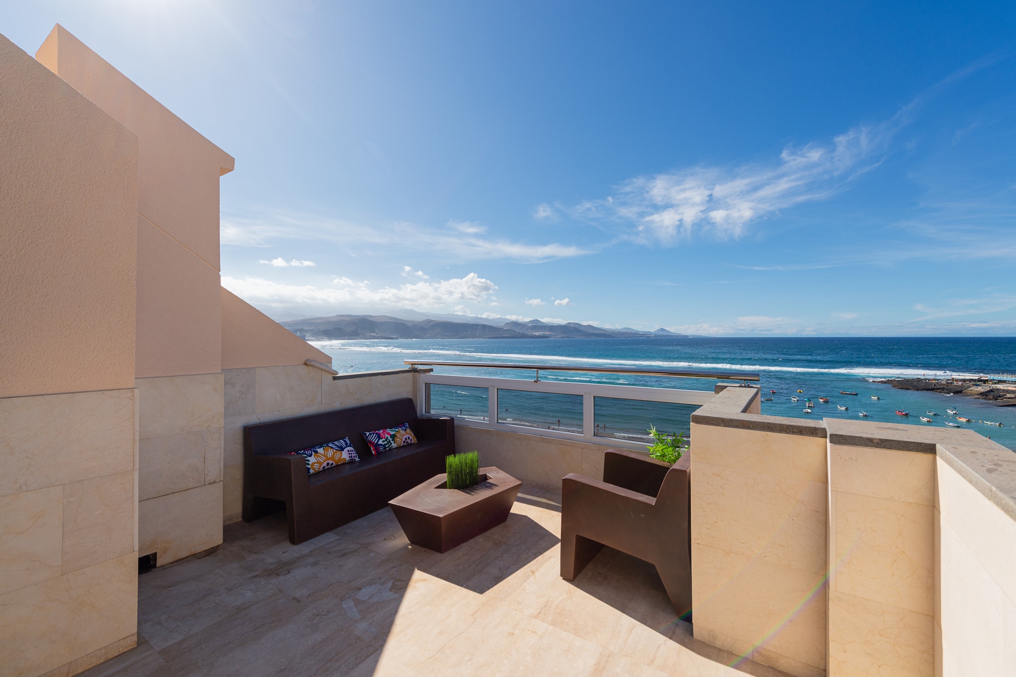Awesome beachfront terrace By CanariasGetaway-Terrasse