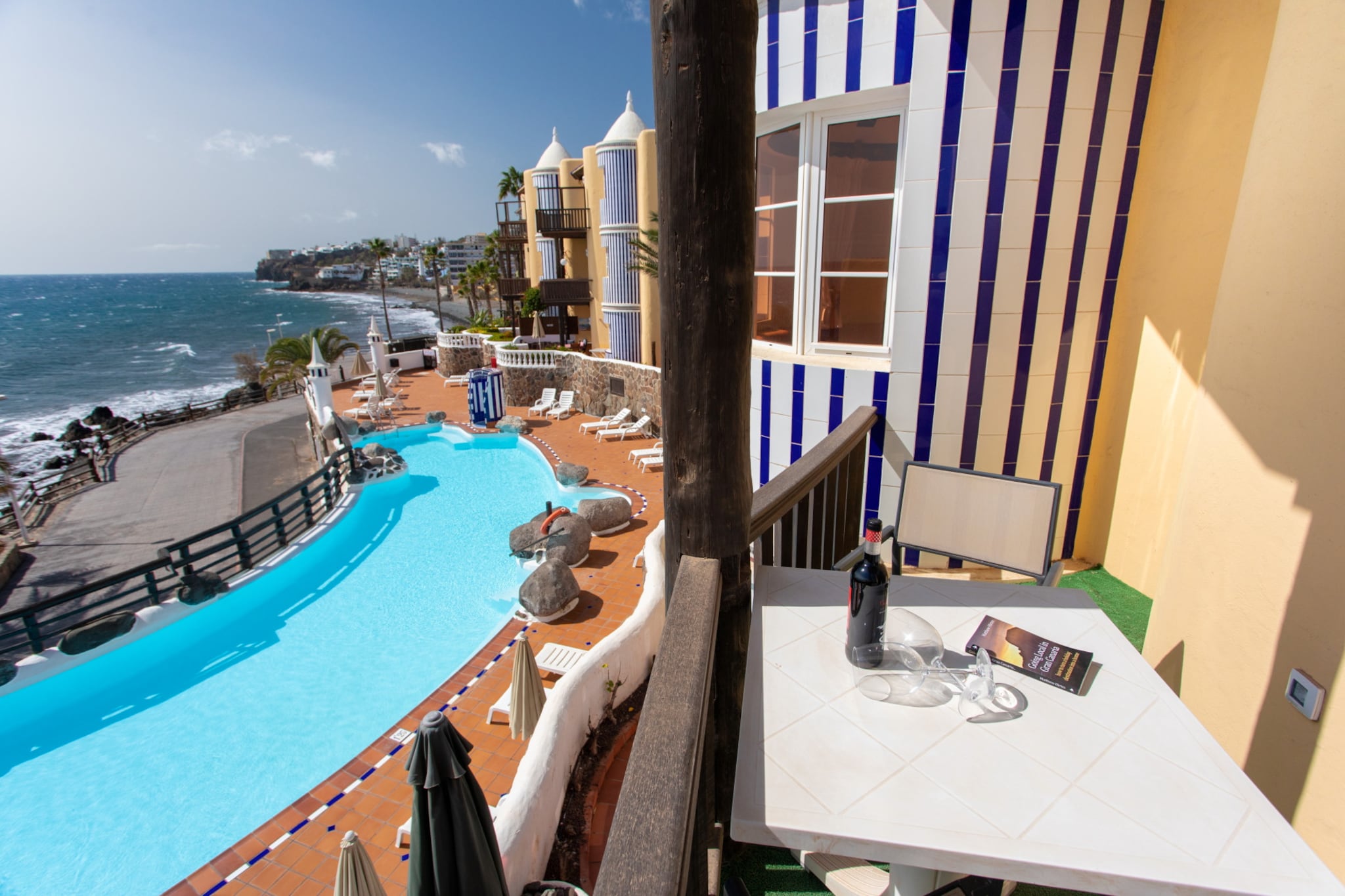 Altamar 44 balcony&pool By CanariasGetaway-Terrassenbalkon
